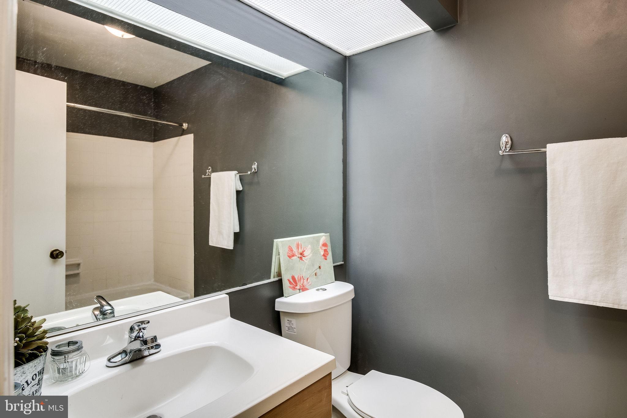 PINECREST - Residential