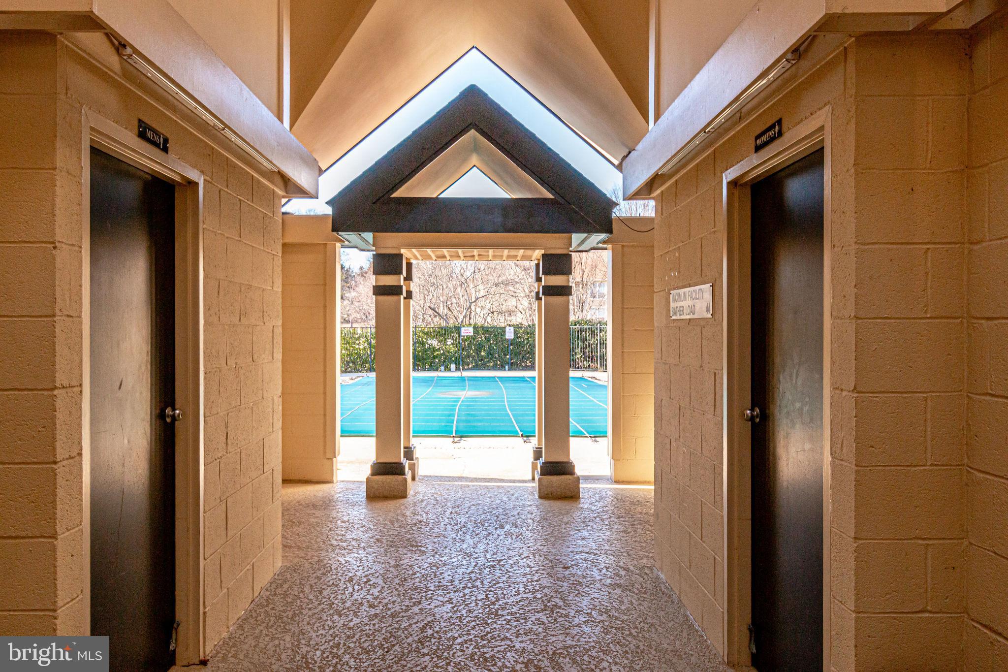 PINECREST - Residential