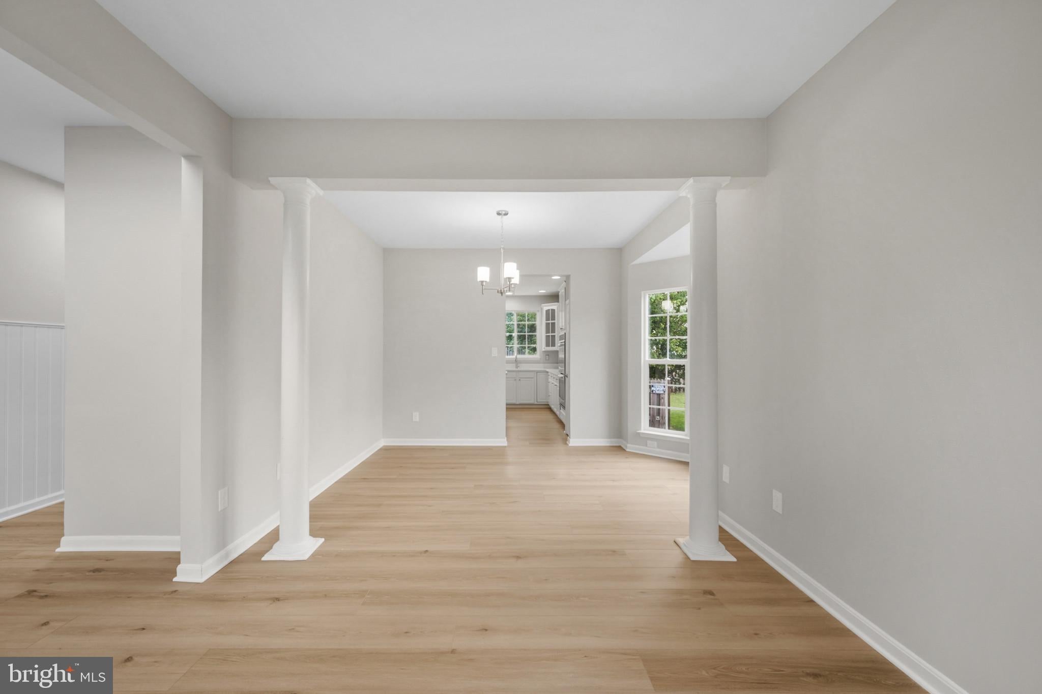 927 FAIRWOOD DRIVE