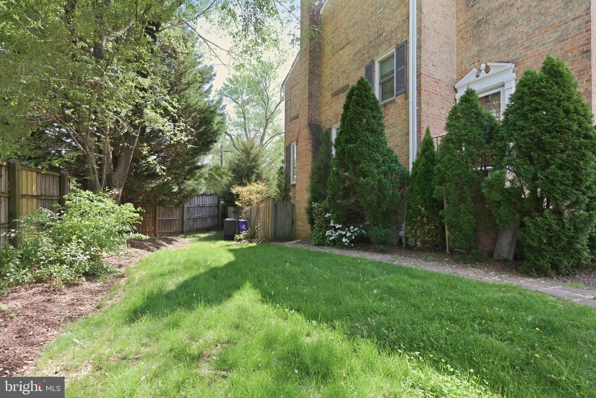 BETHESDA COURT - Residential