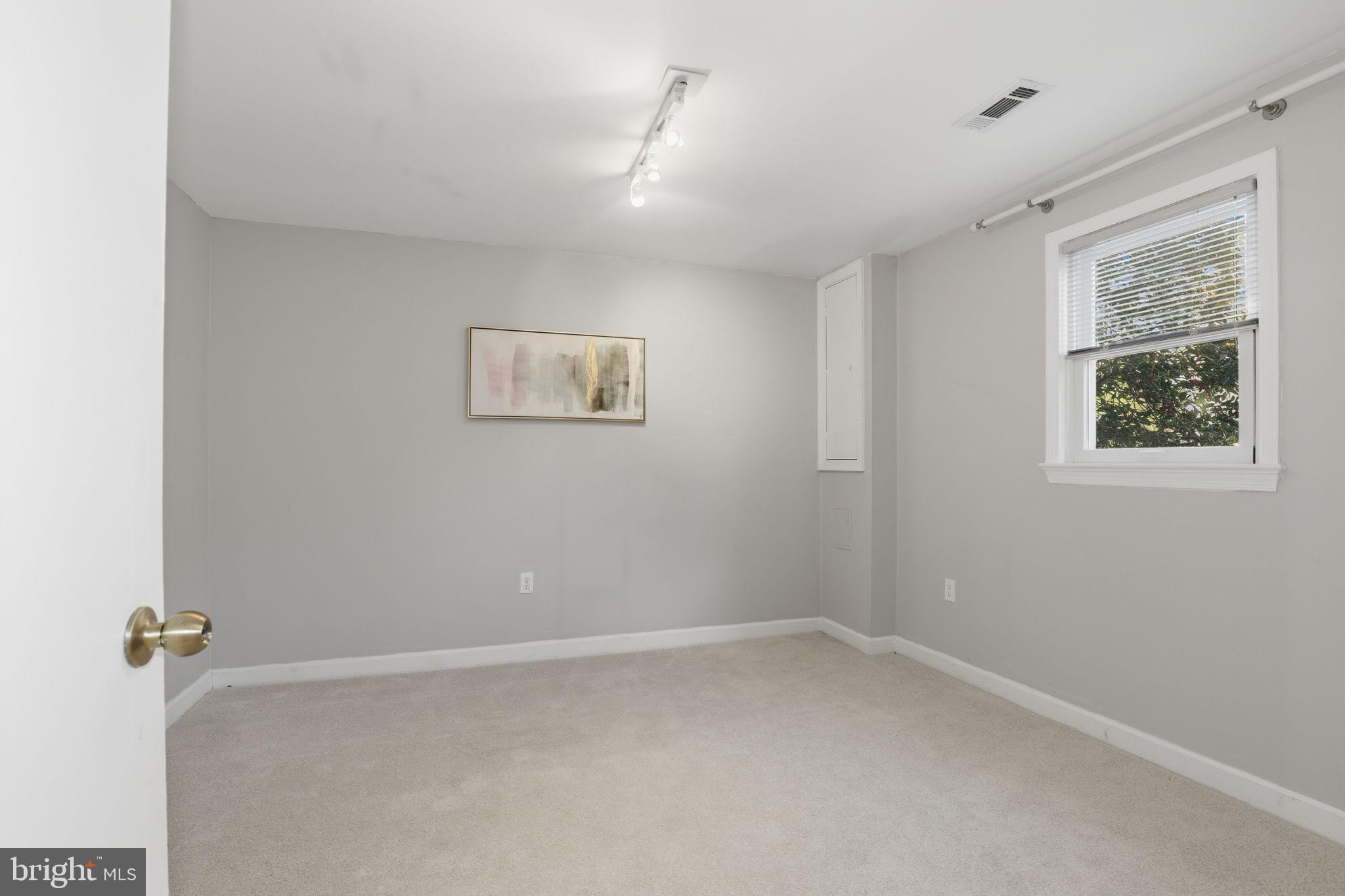 BETHESDA COURT - Residential