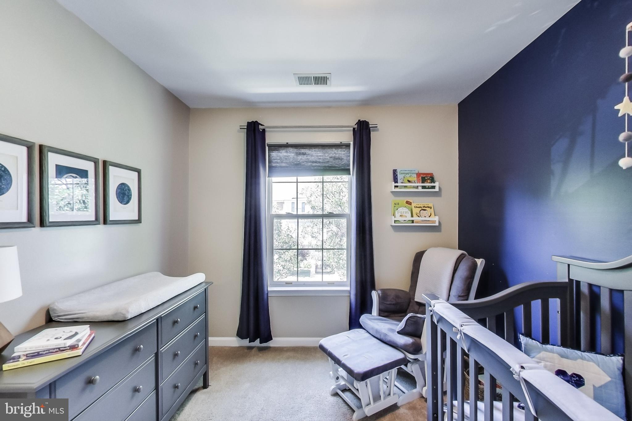 COURTS OF ASHBURN - Residential