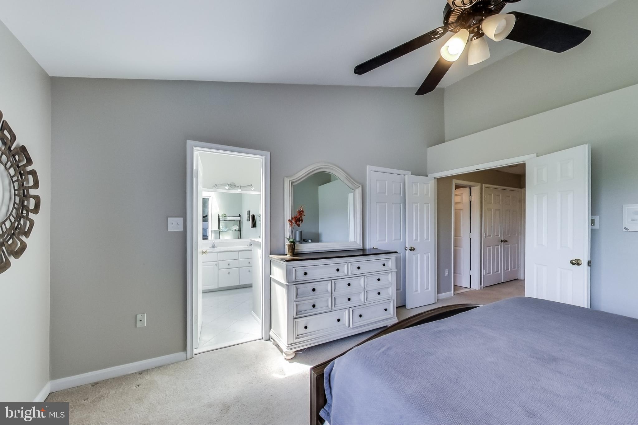 COURTS OF ASHBURN - Residential