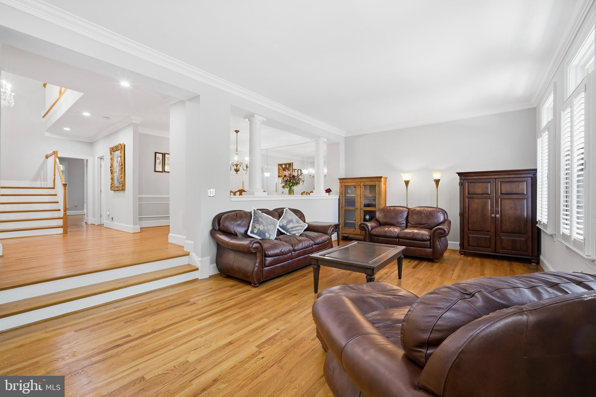 MAYFAIR OF MCLEAN - Residential