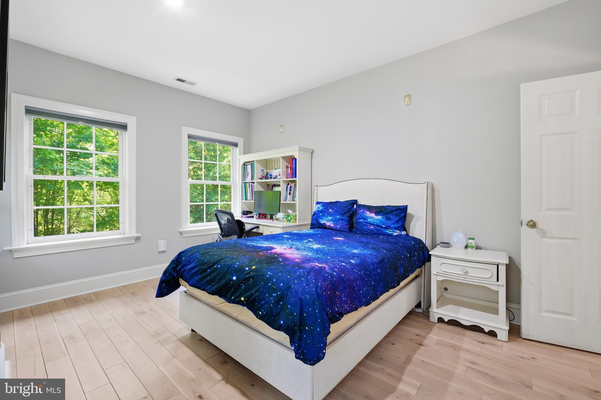 MAYFAIR OF MCLEAN - Residential