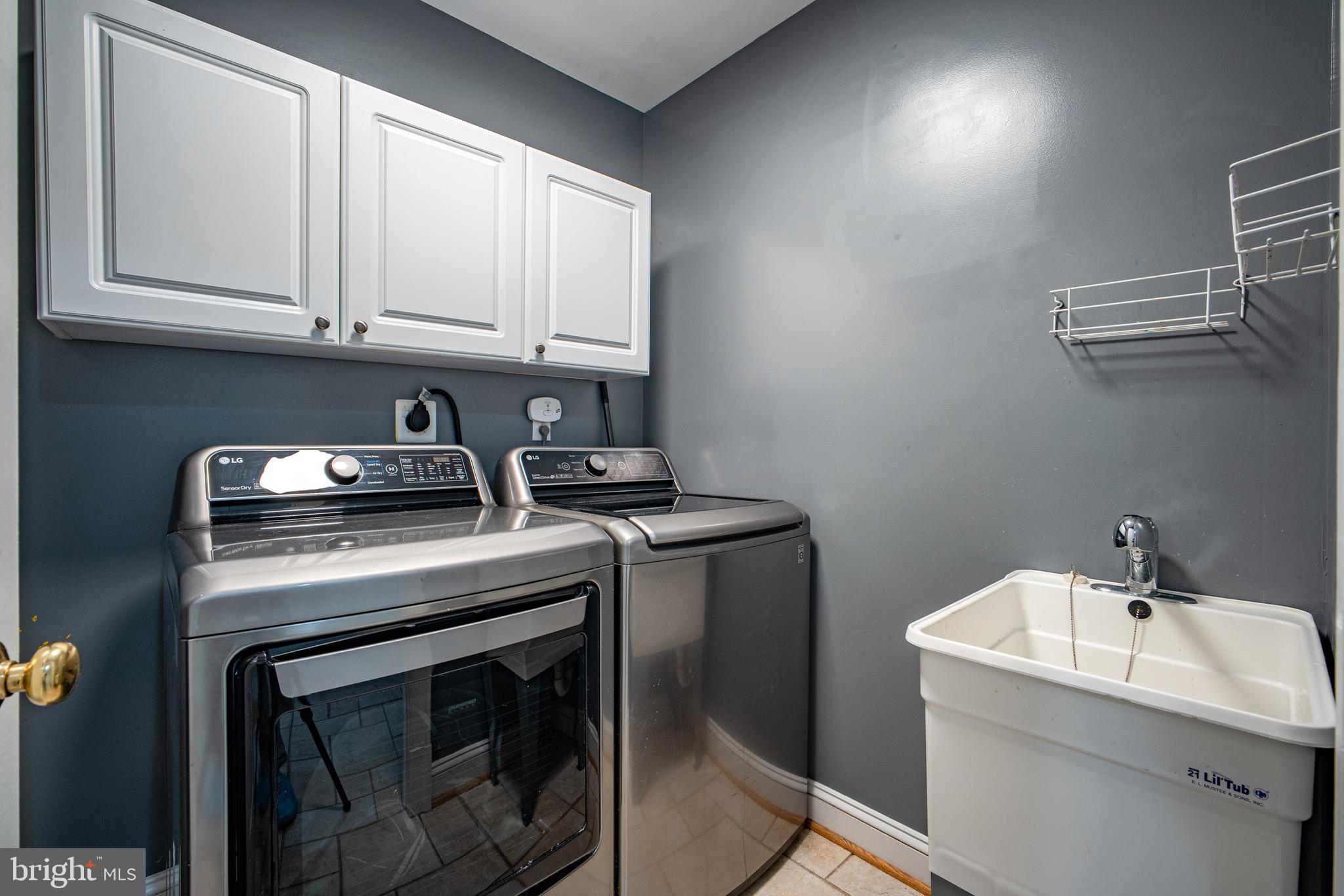 MAYFAIR OF MCLEAN - Residential