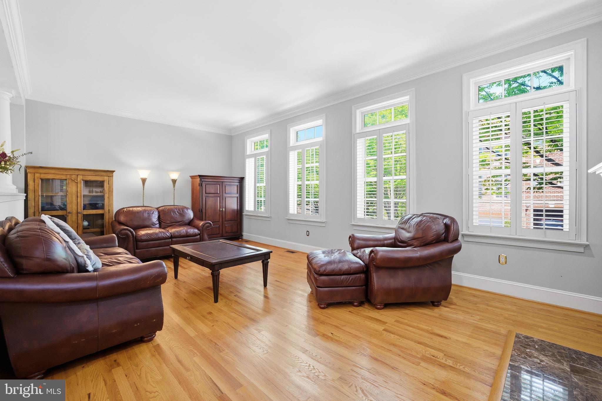 MAYFAIR OF MCLEAN - Residential