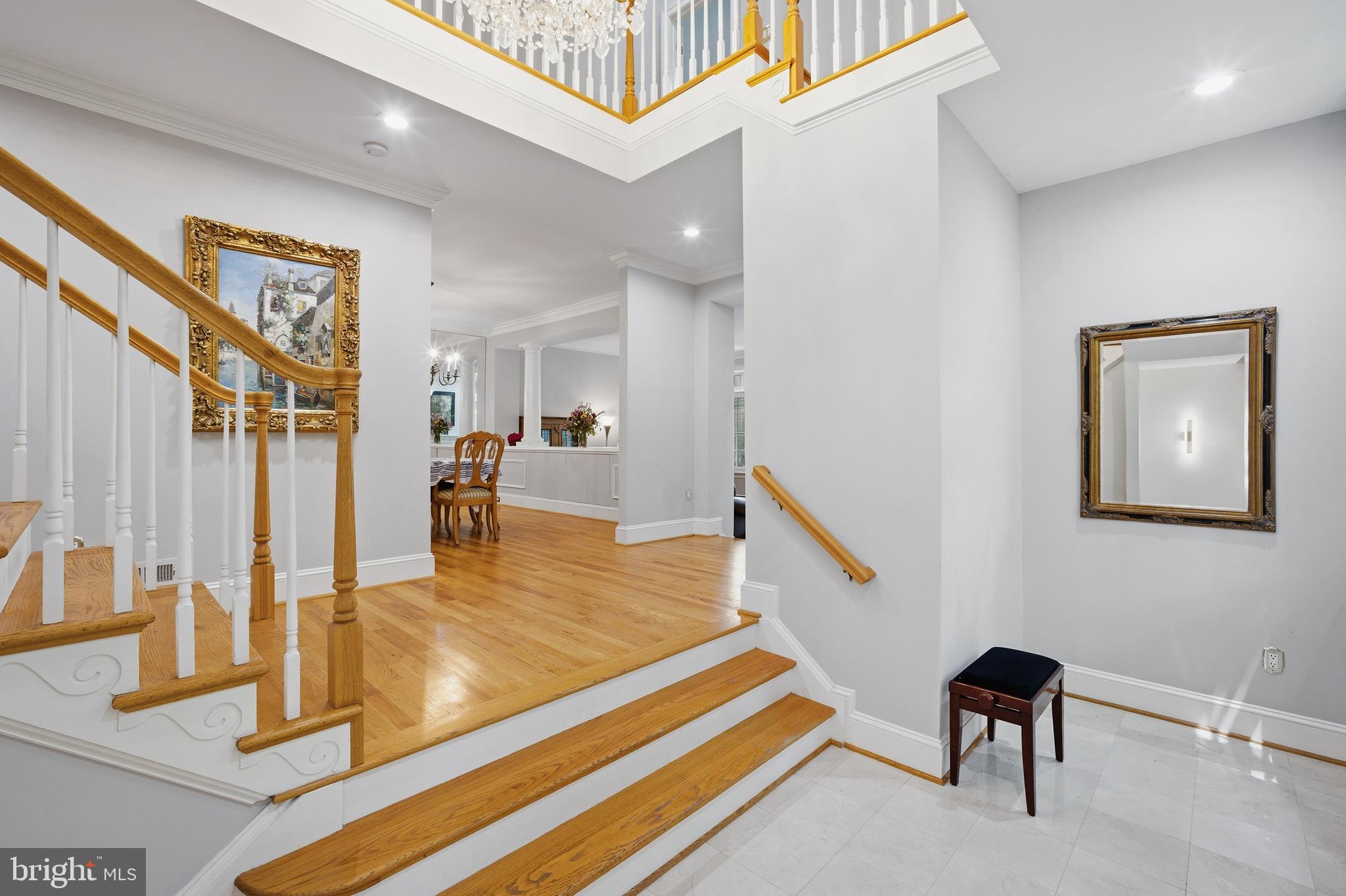 MAYFAIR OF MCLEAN - Residential