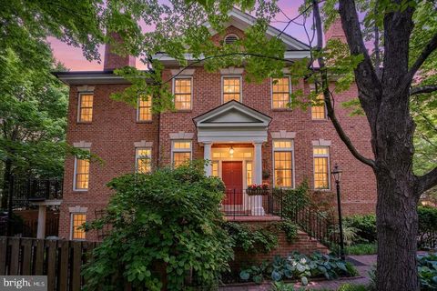 Photo of 2026 Mayfair Mclean Court, FALLS CHURCH, VA 22043 (MLS # VAFX2311862)