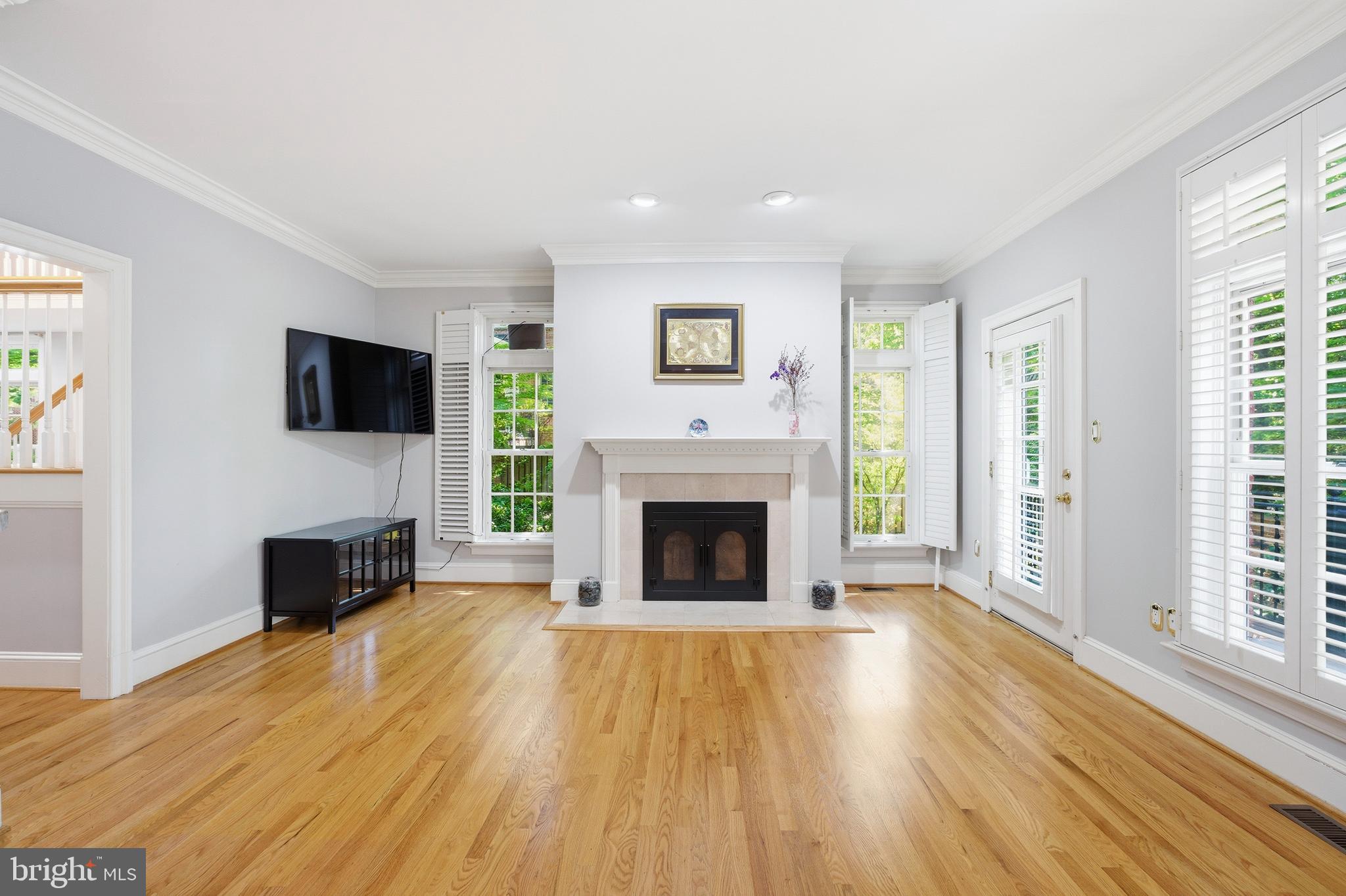 MAYFAIR OF MCLEAN - Residential