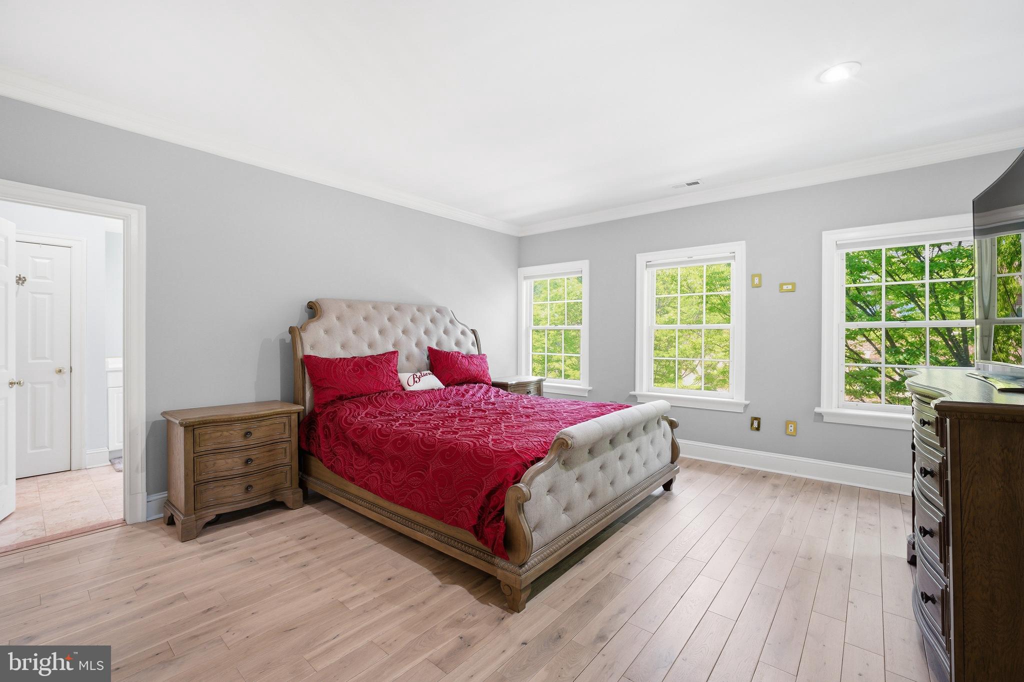 MAYFAIR OF MCLEAN - Residential