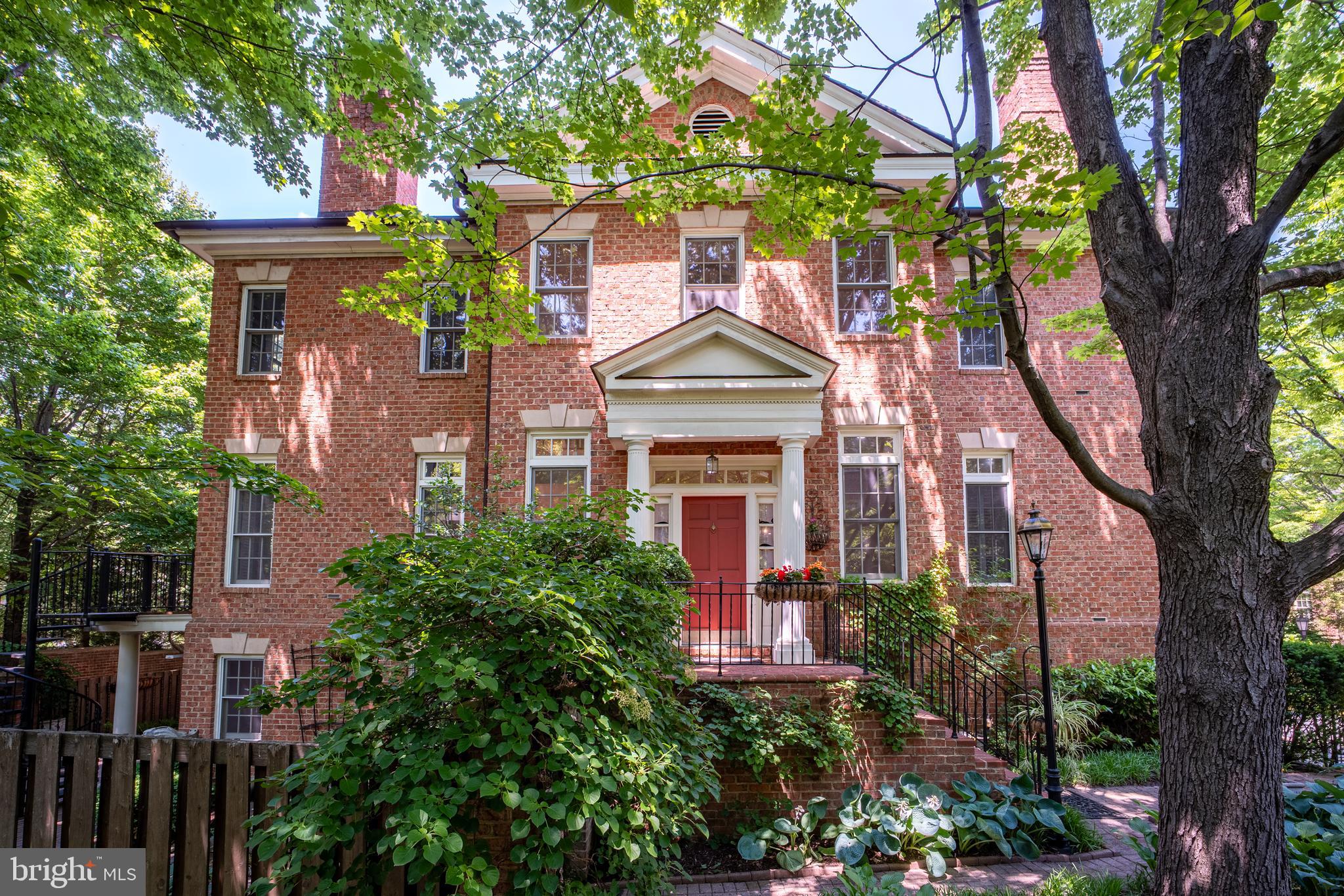 MAYFAIR OF MCLEAN - Residential