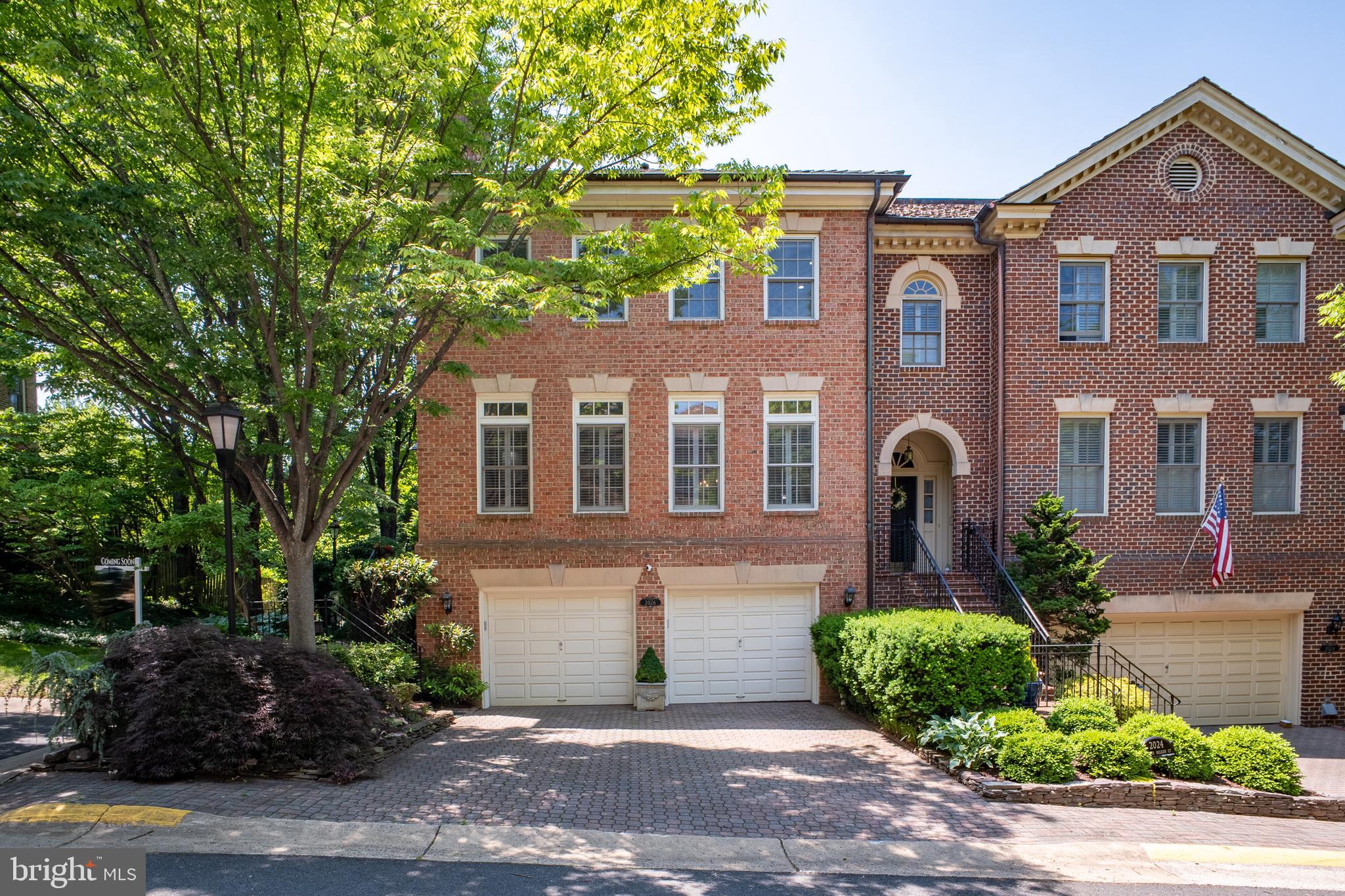 MAYFAIR OF MCLEAN - Residential