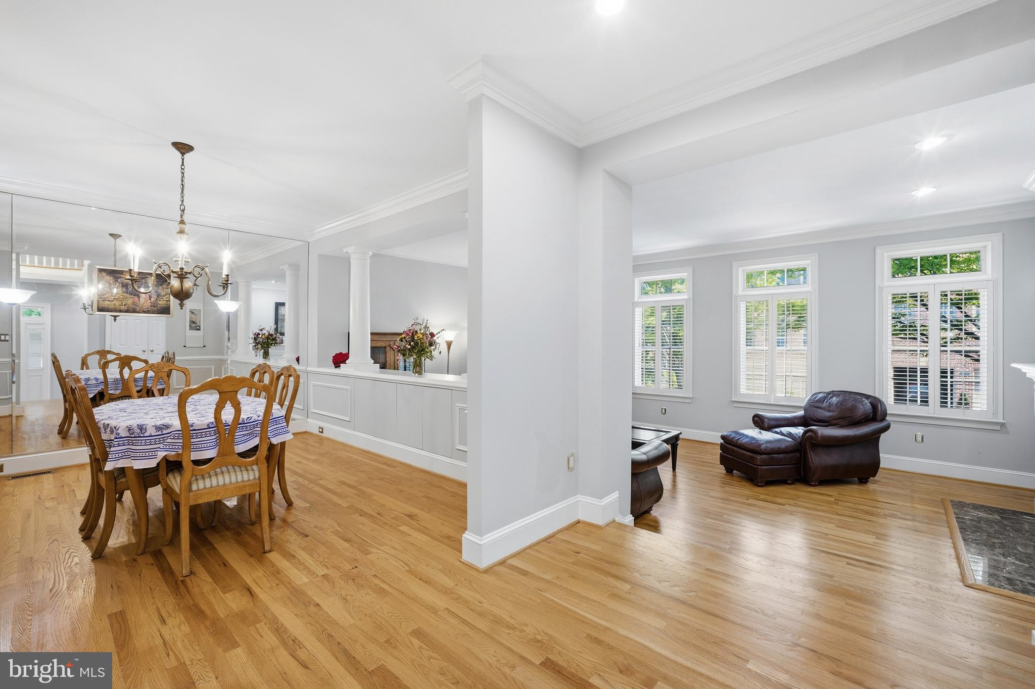 MAYFAIR OF MCLEAN - Residential