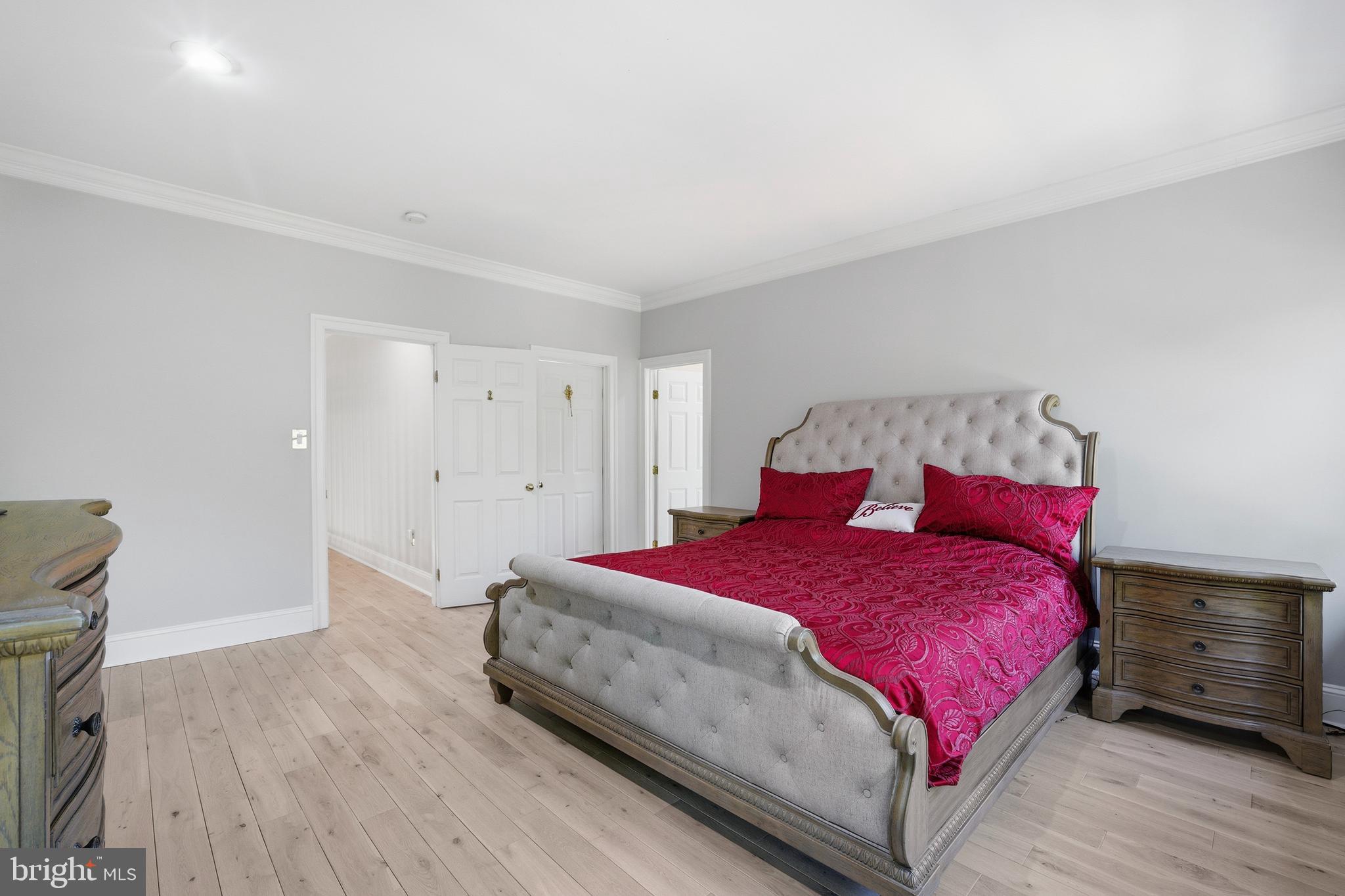 MAYFAIR OF MCLEAN - Residential