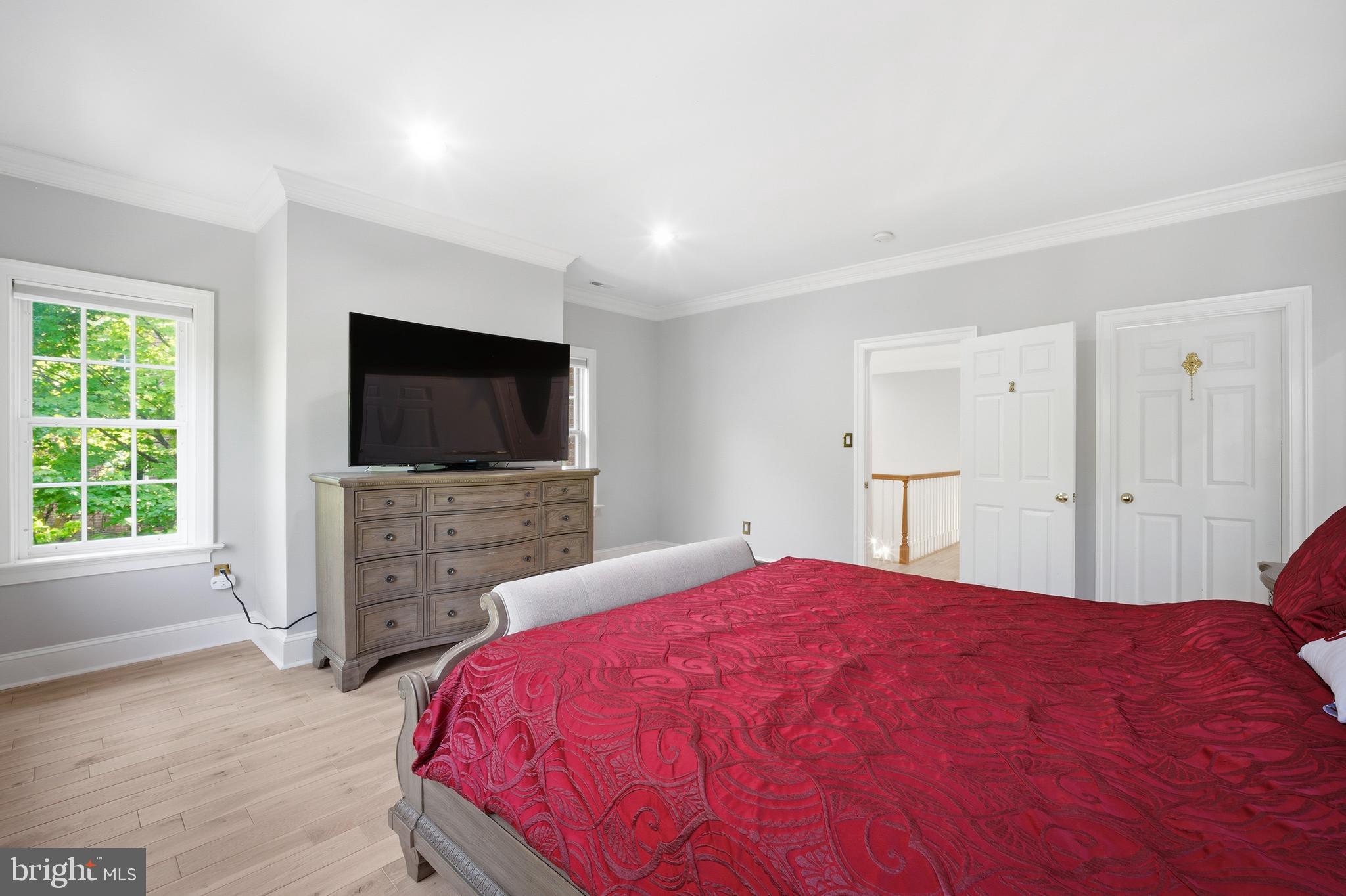 MAYFAIR OF MCLEAN - Residential