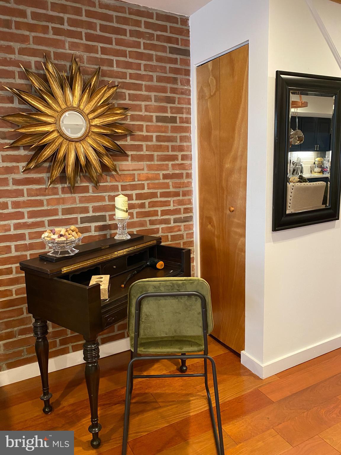 RITTENHOUSE SQUARE - Residential Income