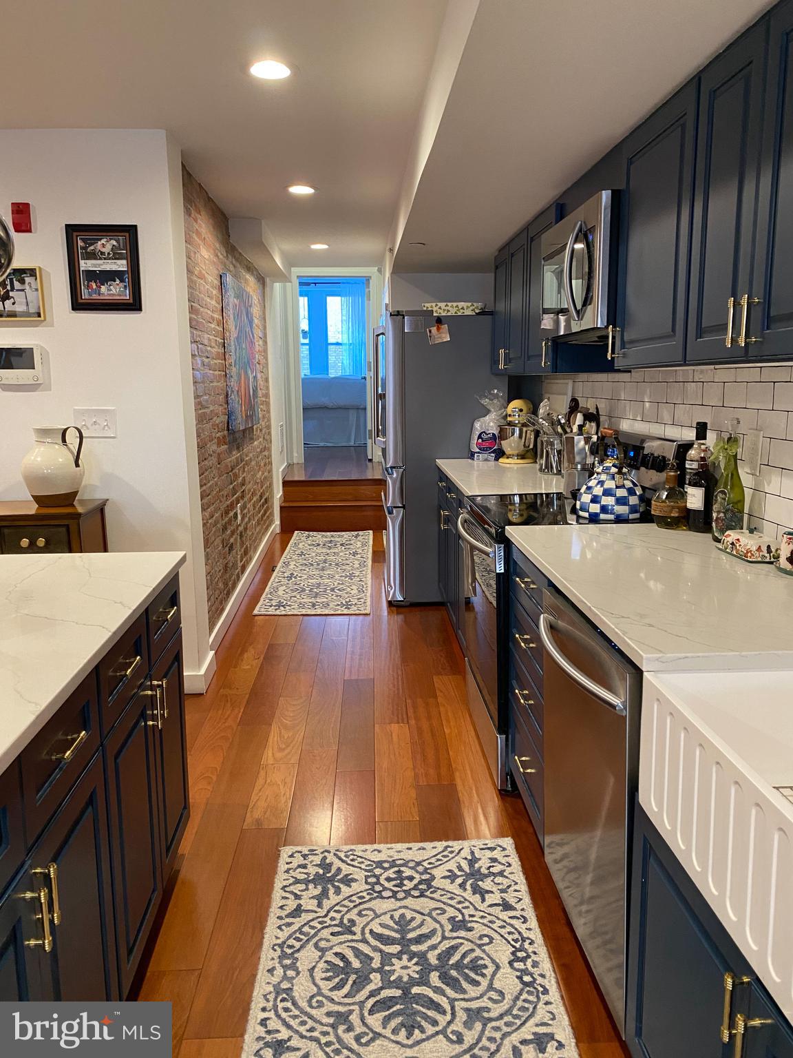 RITTENHOUSE SQUARE - Residential Income