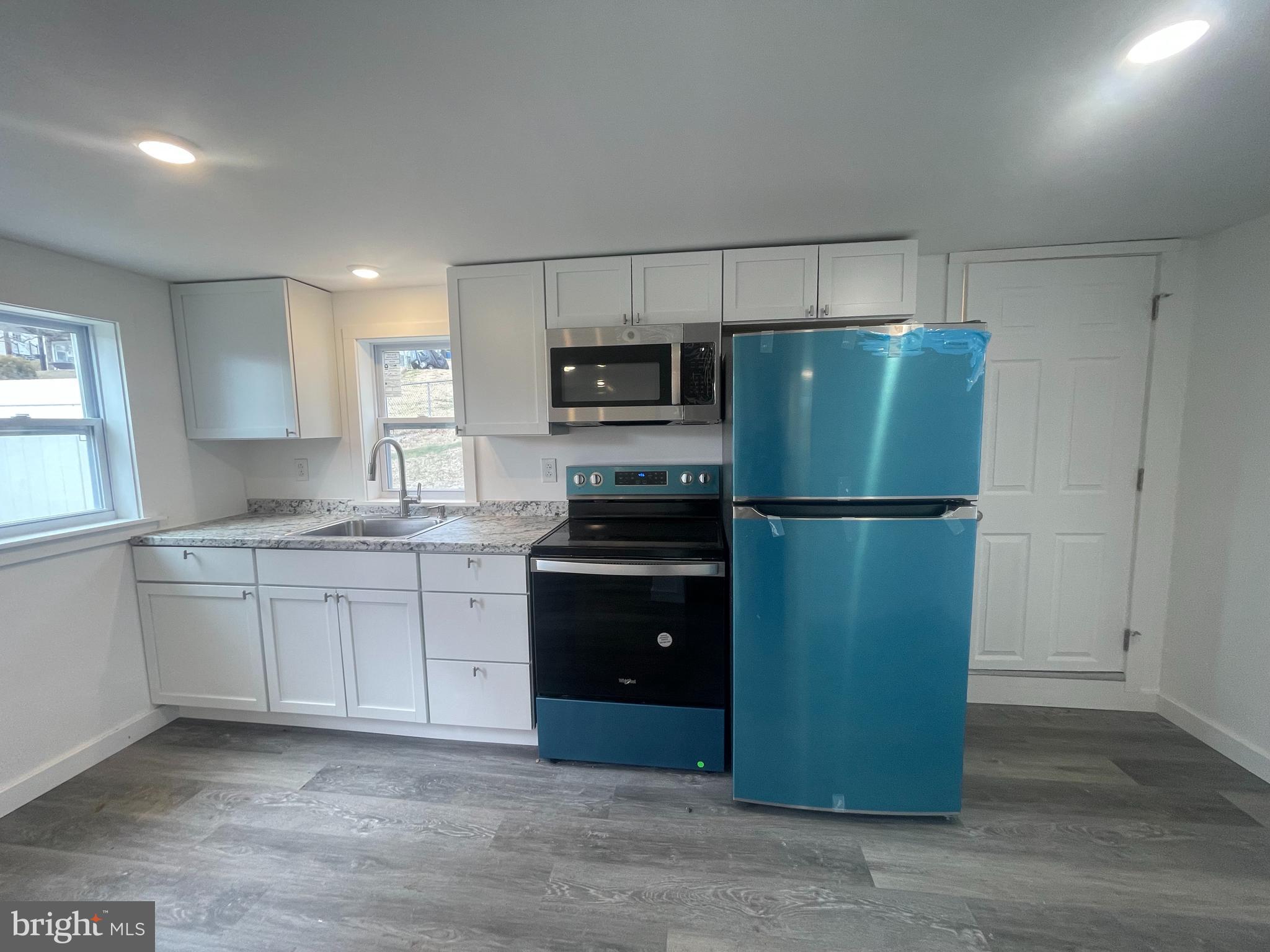 25 W 33RD STREET REAR