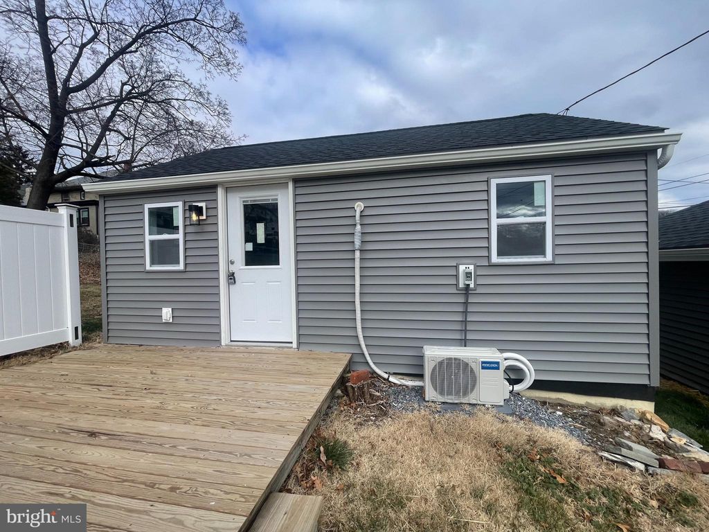 Photo of 25 W 33rd Street #REAR, READING, PA 19606 (MLS # PABK2067498)