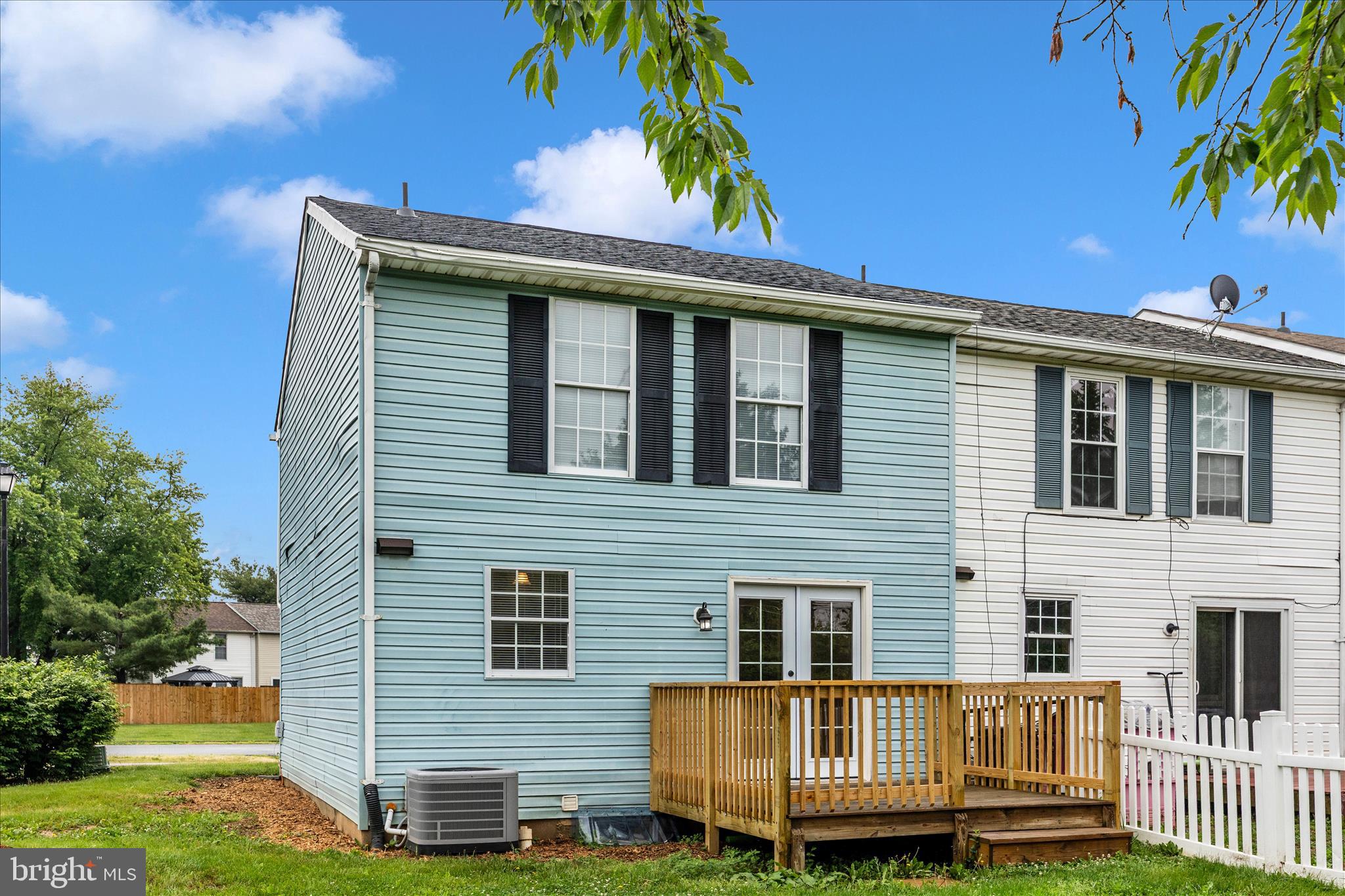 LANGLEY EAST - Residential