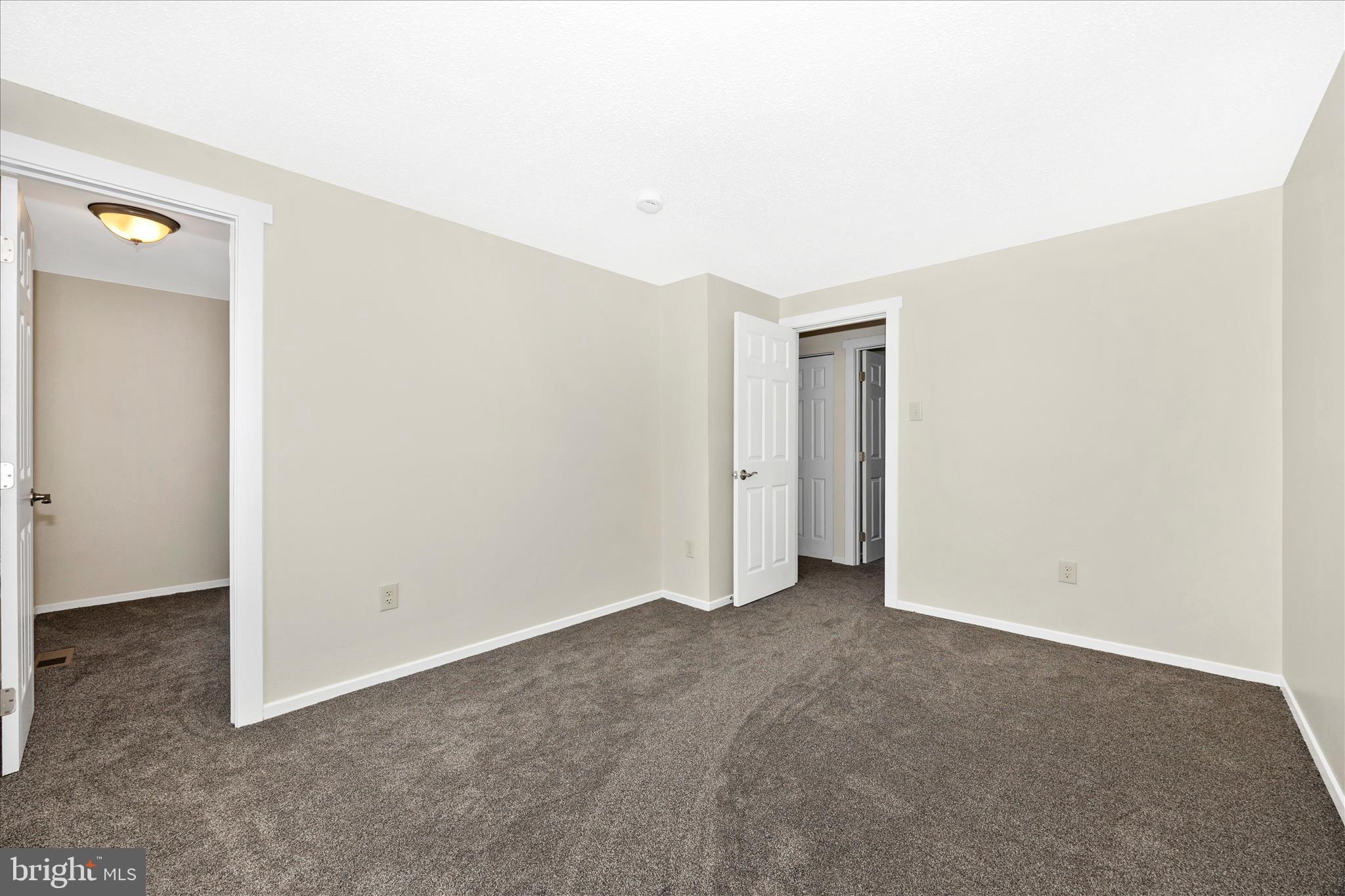 LANGLEY EAST - Residential