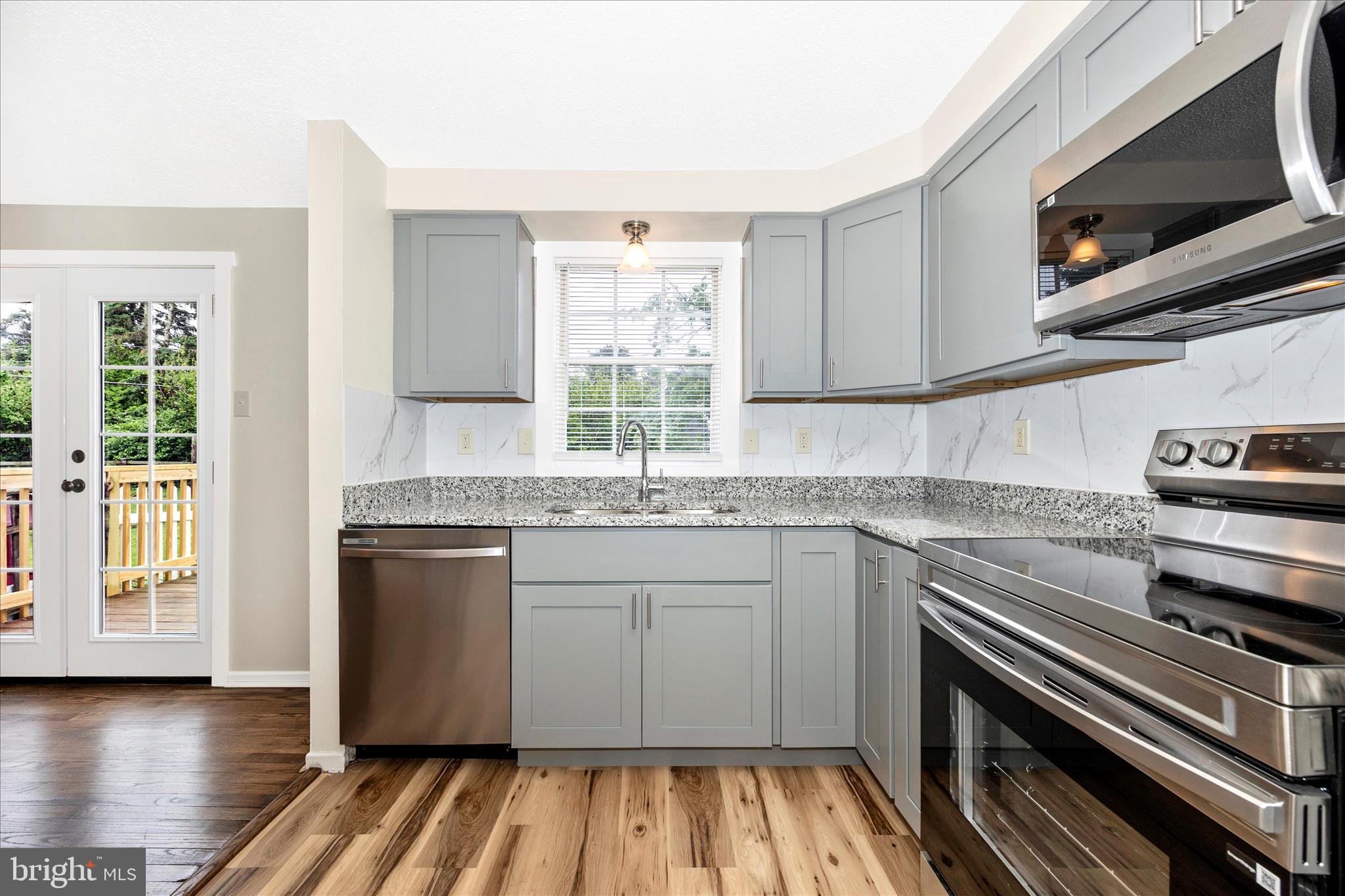 LANGLEY EAST - Residential