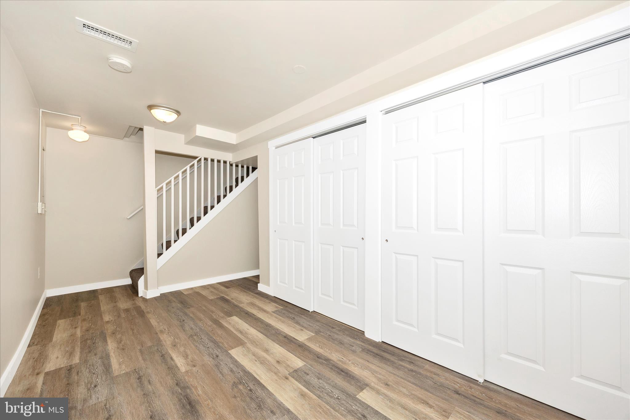 LANGLEY EAST - Residential
