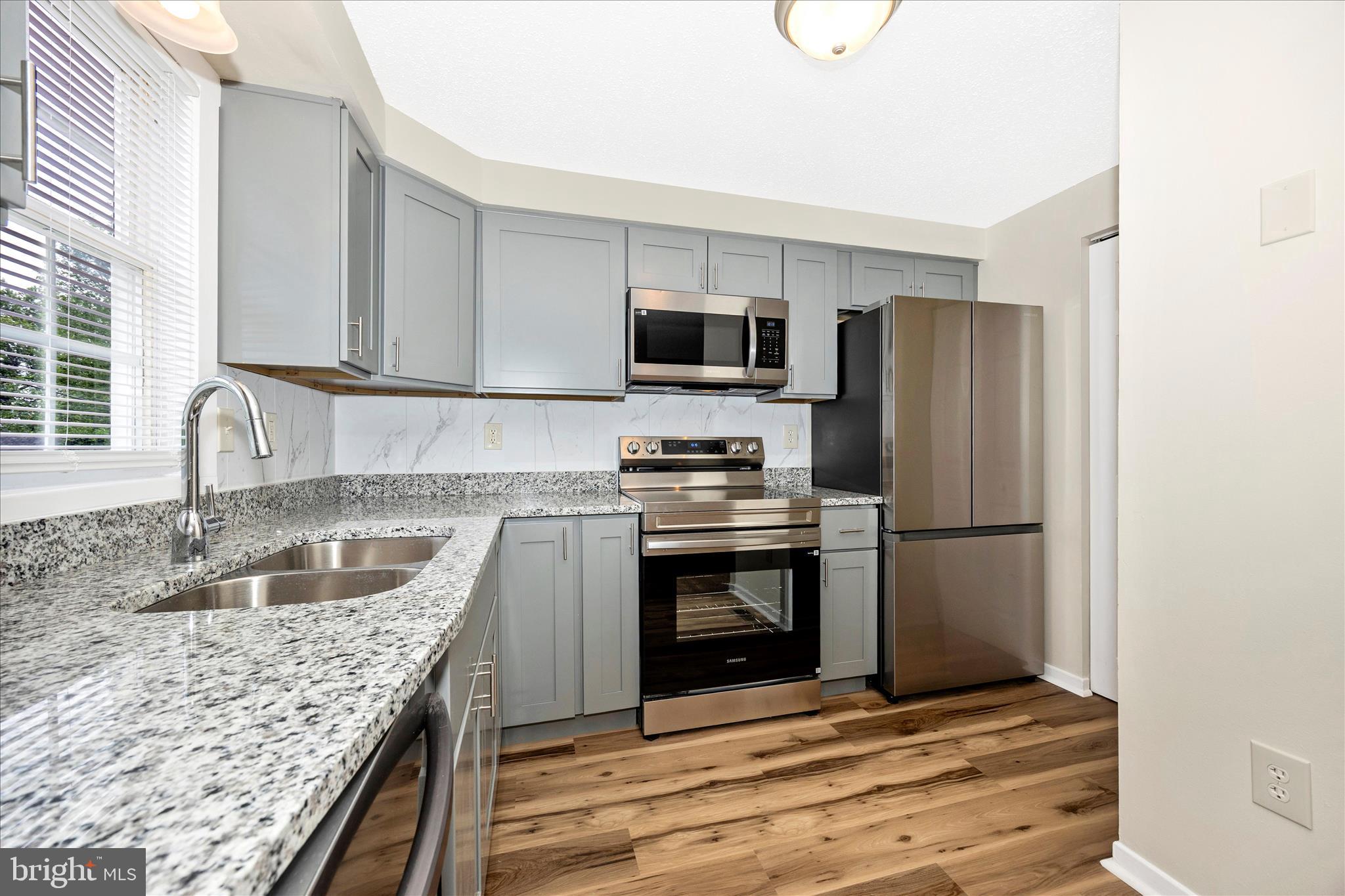 LANGLEY EAST - Residential