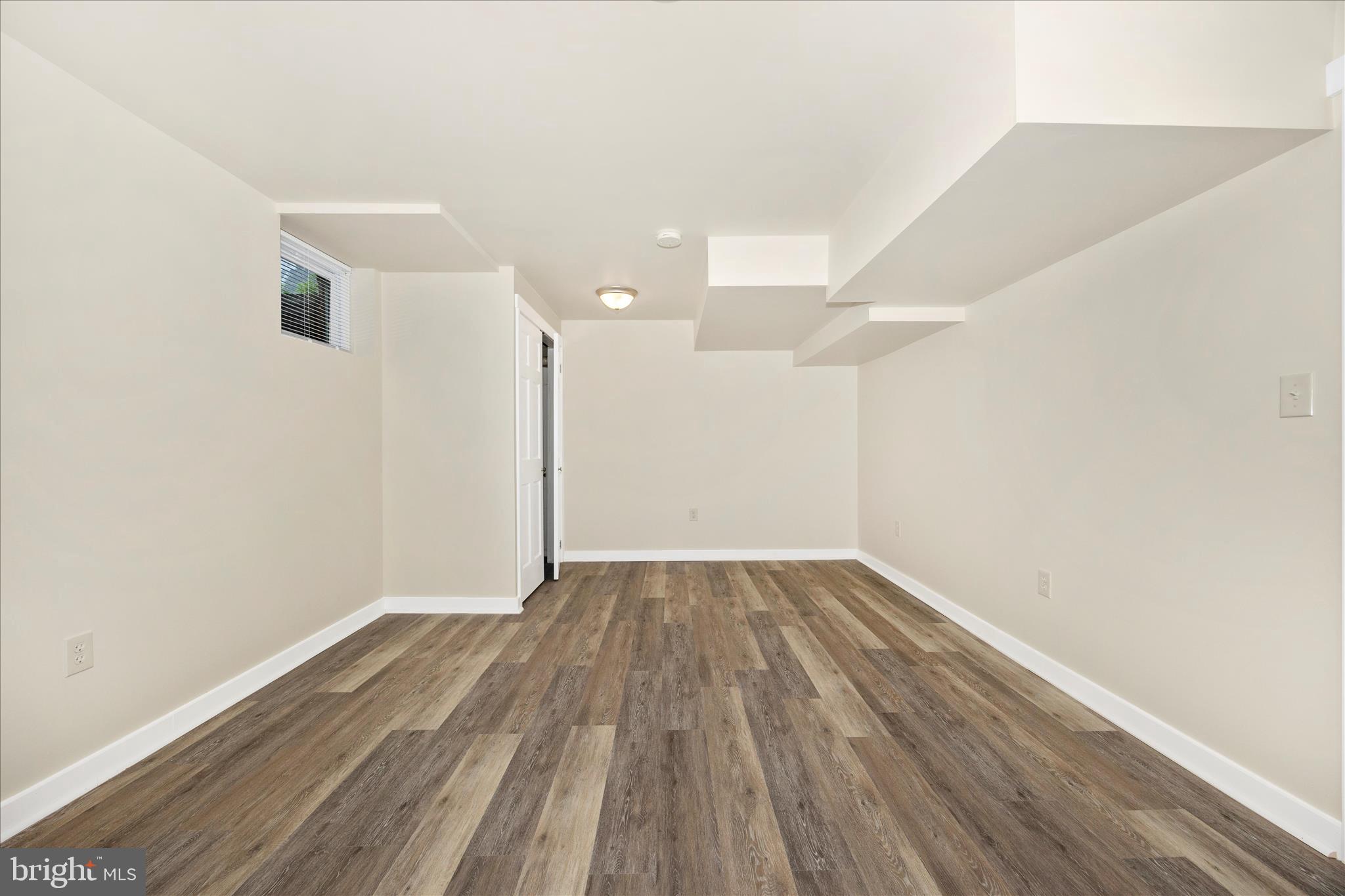 LANGLEY EAST - Residential