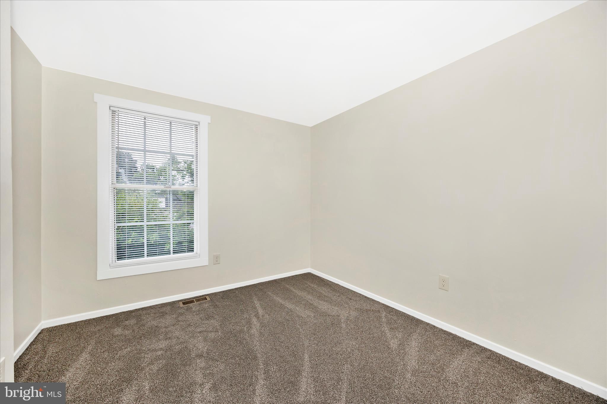 LANGLEY EAST - Residential
