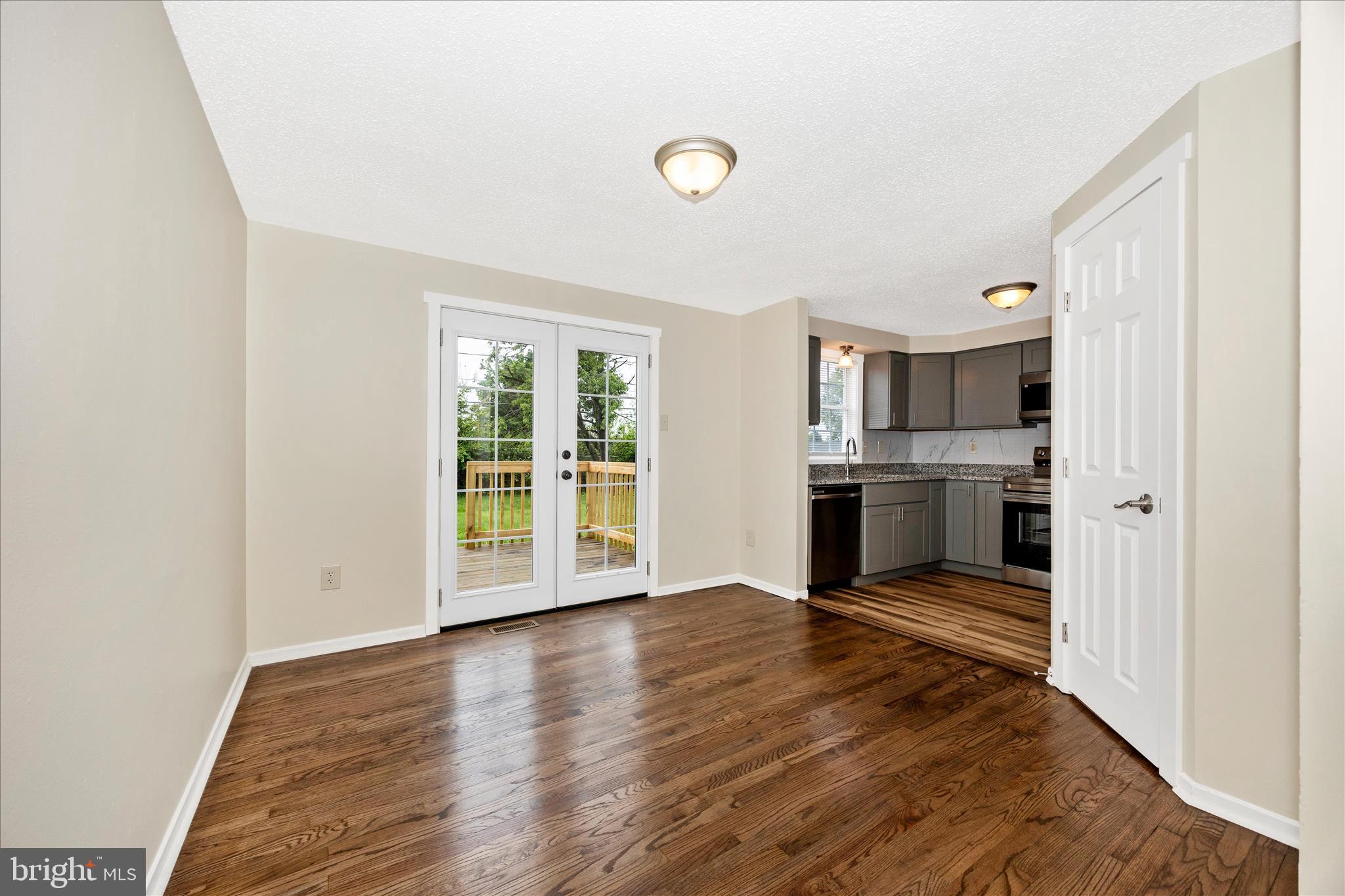 LANGLEY EAST - Residential