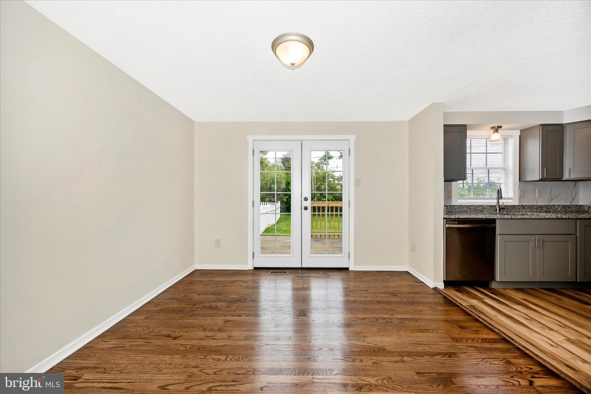 LANGLEY EAST - Residential