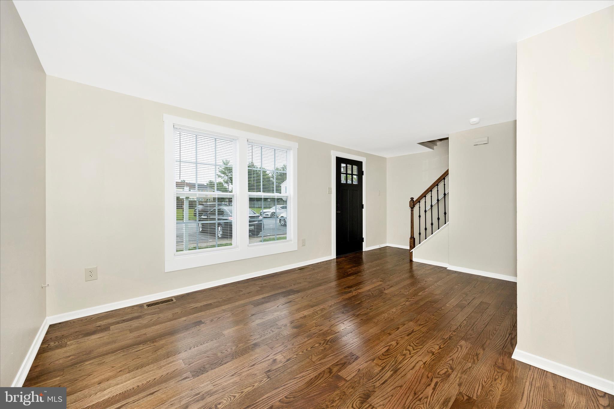 LANGLEY EAST - Residential