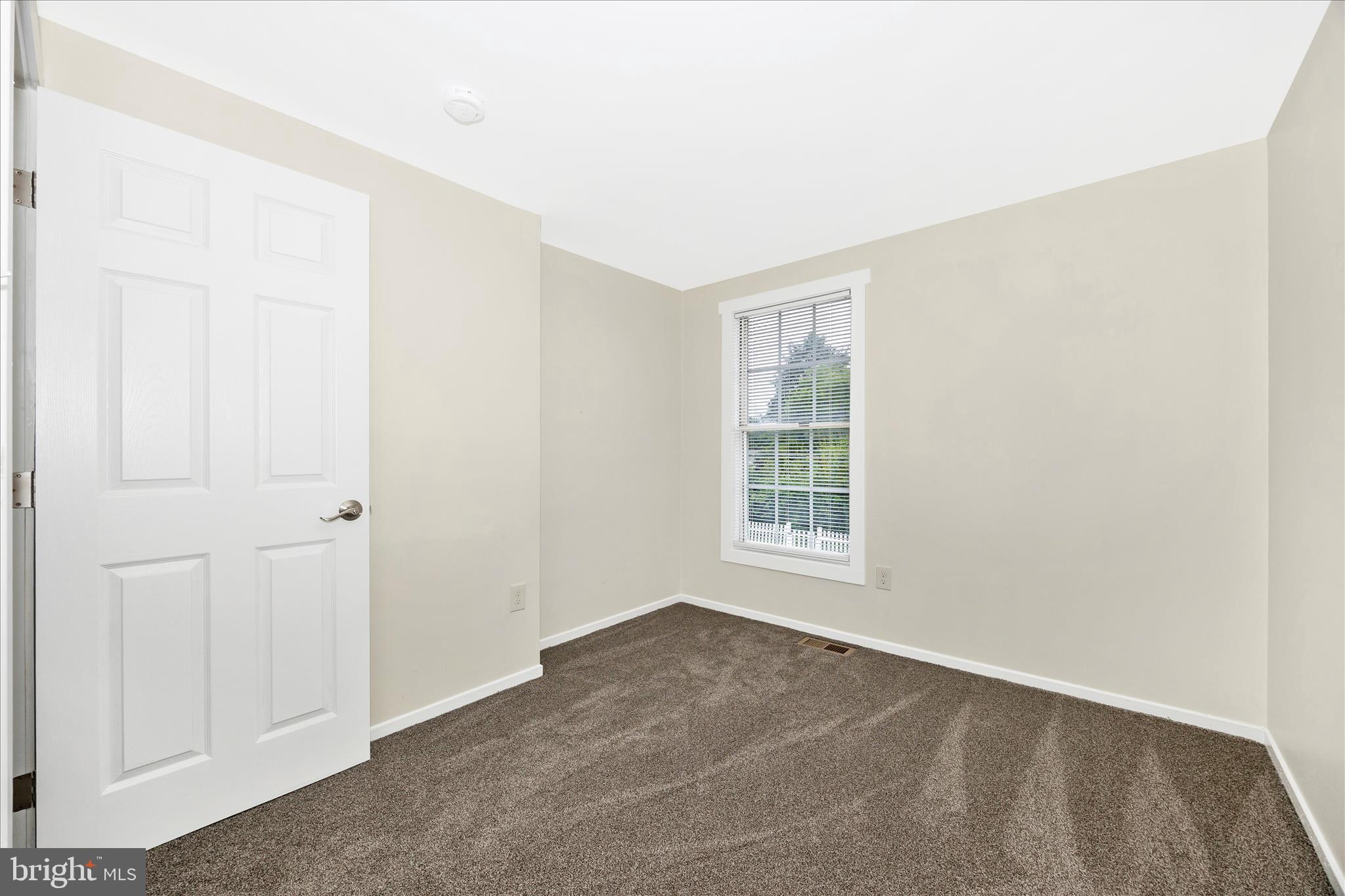 LANGLEY EAST - Residential