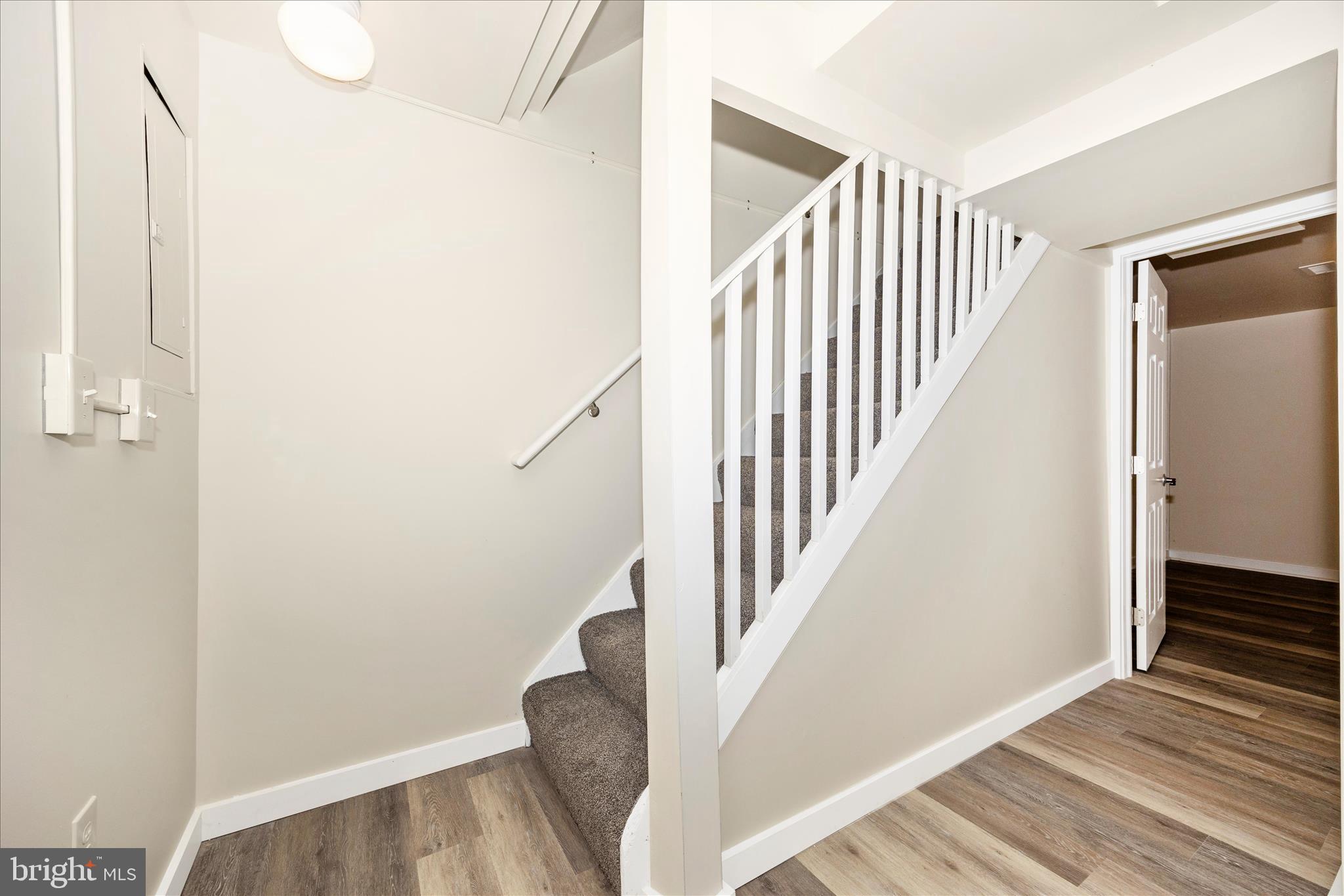 LANGLEY EAST - Residential