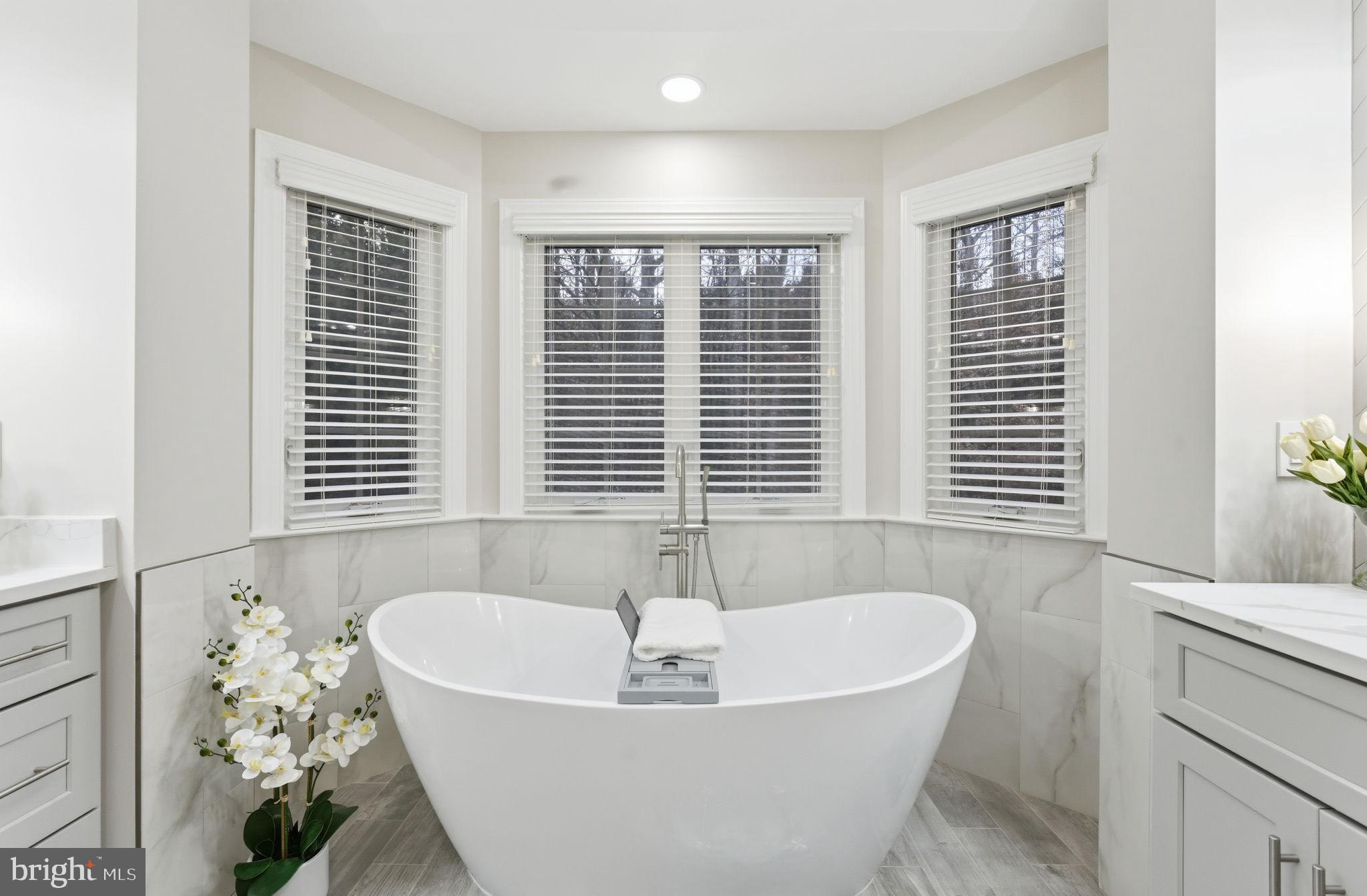 ROLLING OAKS - Residential