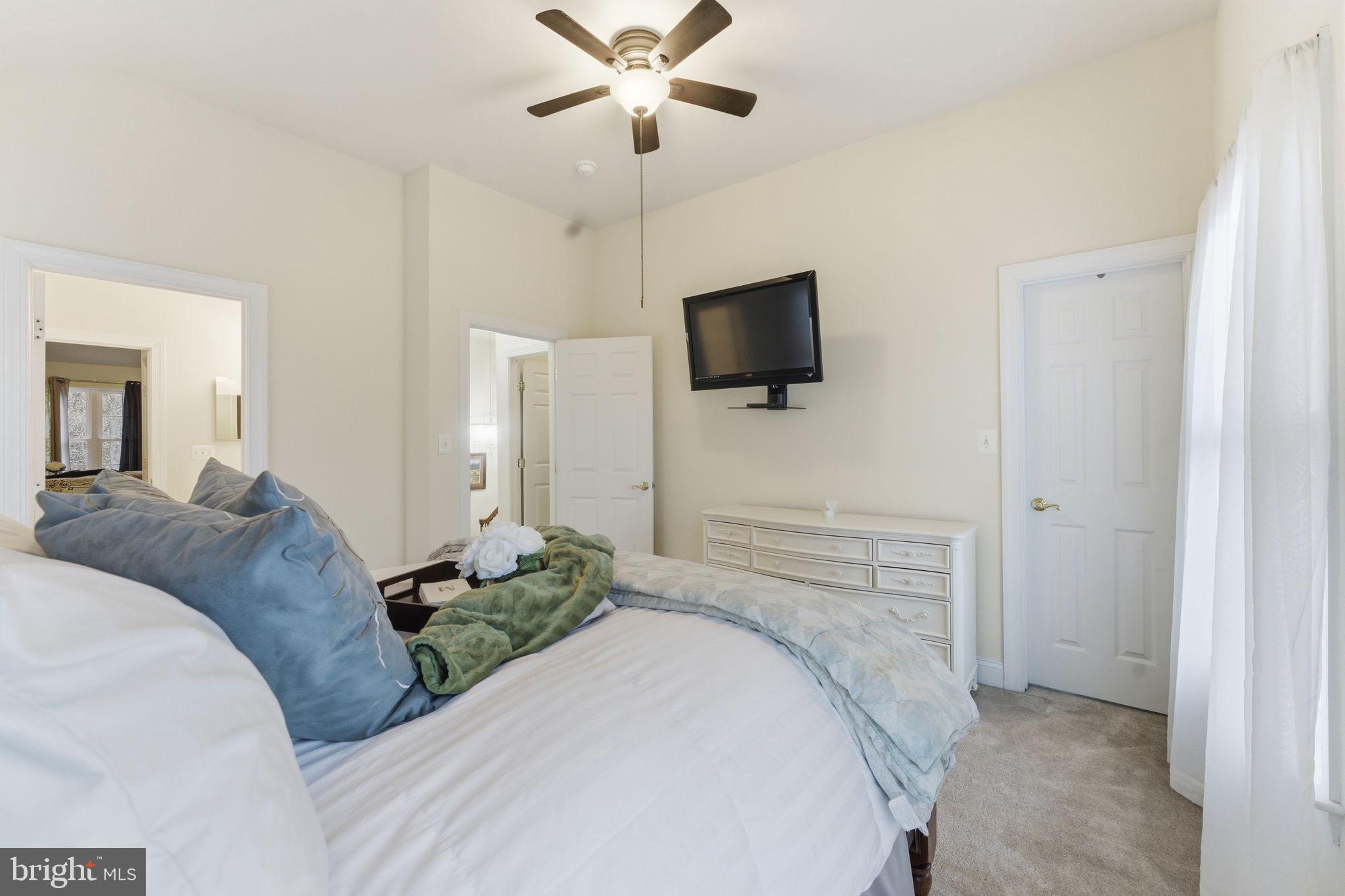 ROLLING OAKS - Residential