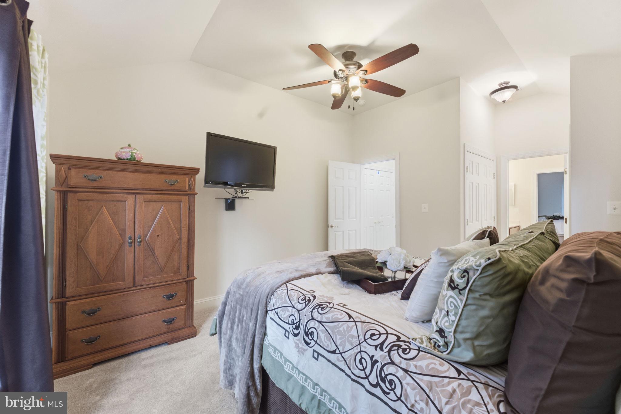 ROLLING OAKS - Residential