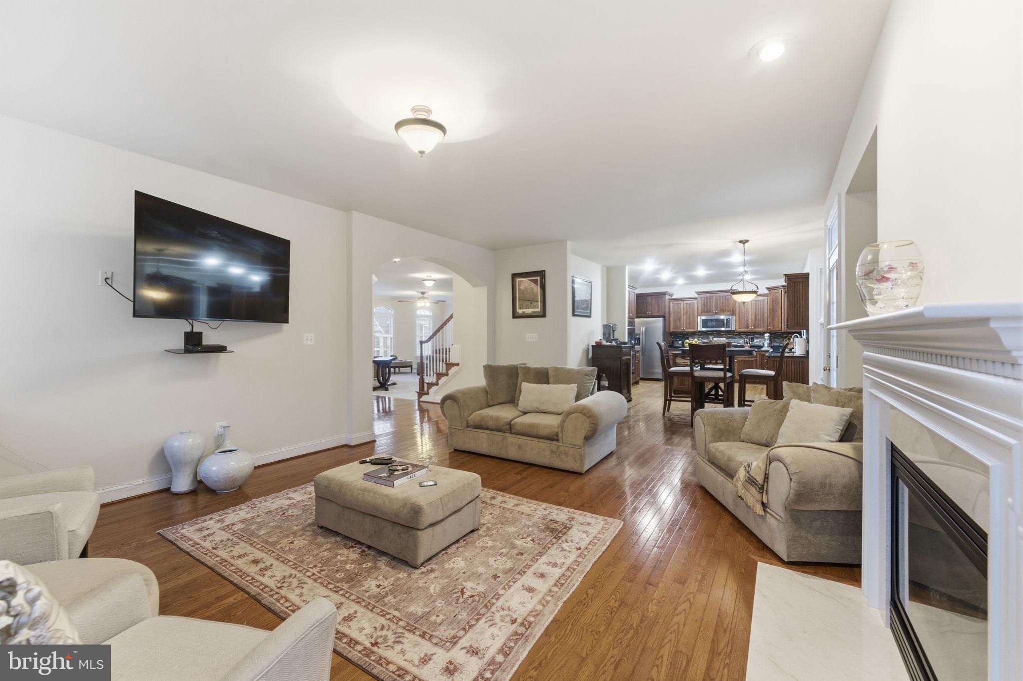 ROLLING OAKS - Residential