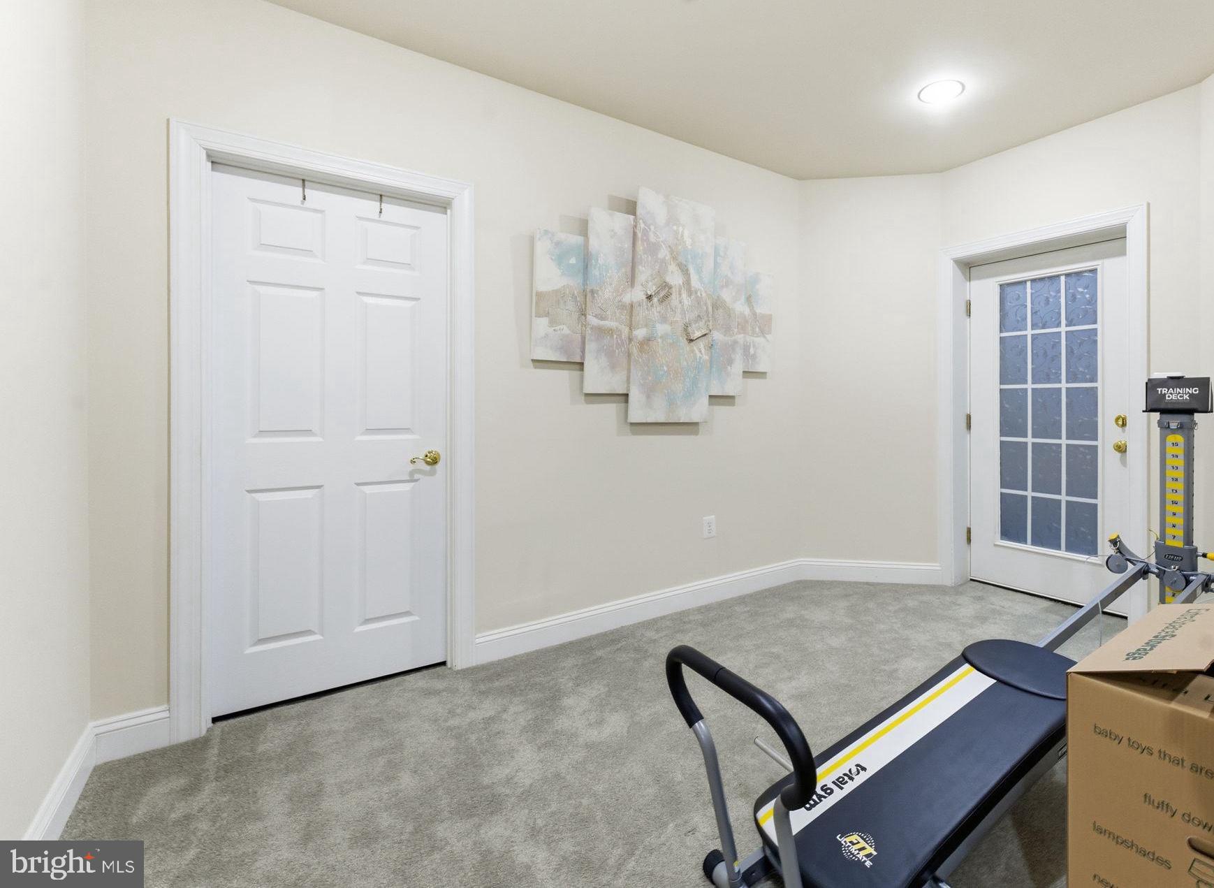 ROLLING OAKS - Residential