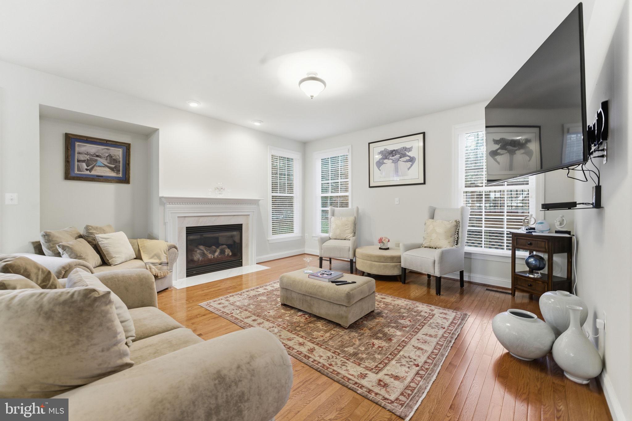 ROLLING OAKS - Residential