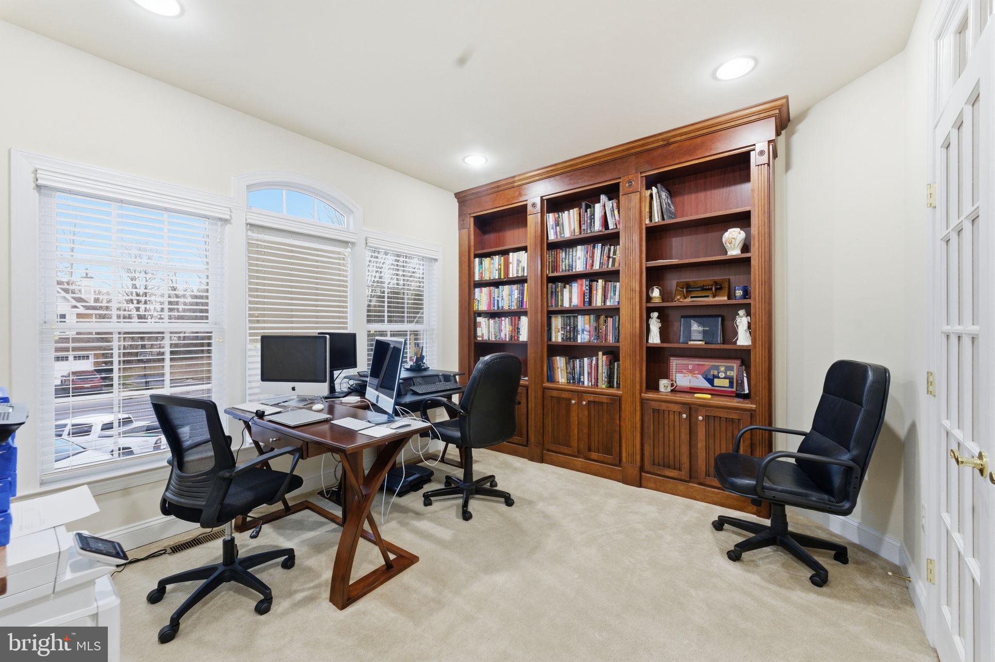 ROLLING OAKS - Residential