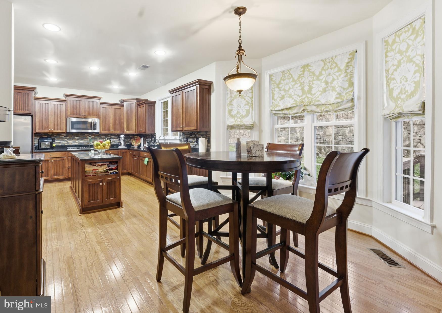 ROLLING OAKS - Residential