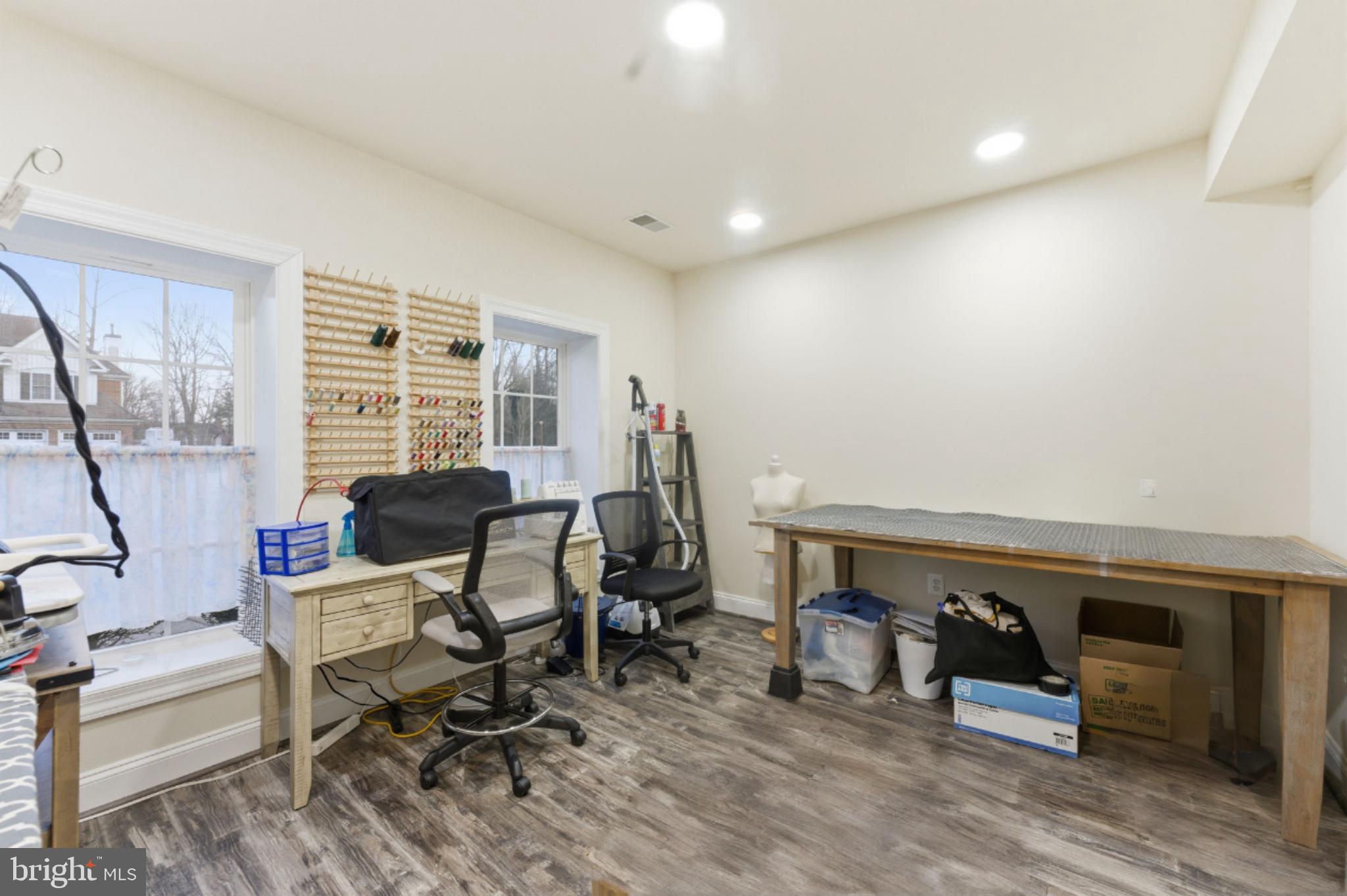 ROLLING OAKS - Residential