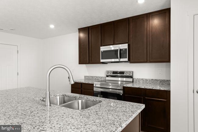 SOUTH BROOK - Residential