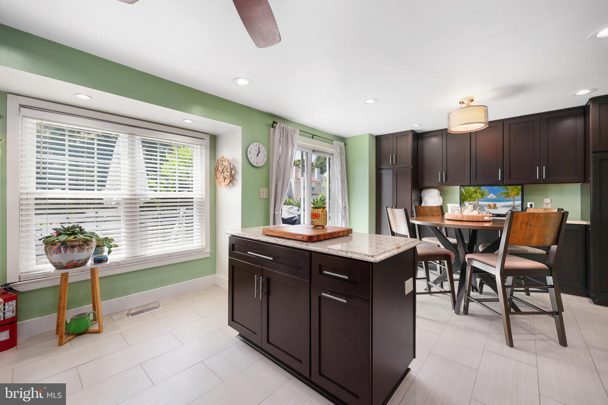 SINGLETONS GROVE - Residential