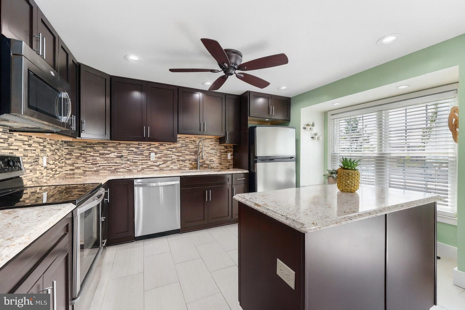 SINGLETONS GROVE - Residential