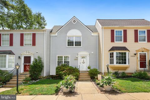 Photo of 13803 Fount Beattie Court, CENTREVILLE, VA 20121 (MLS # VAFX2294122)