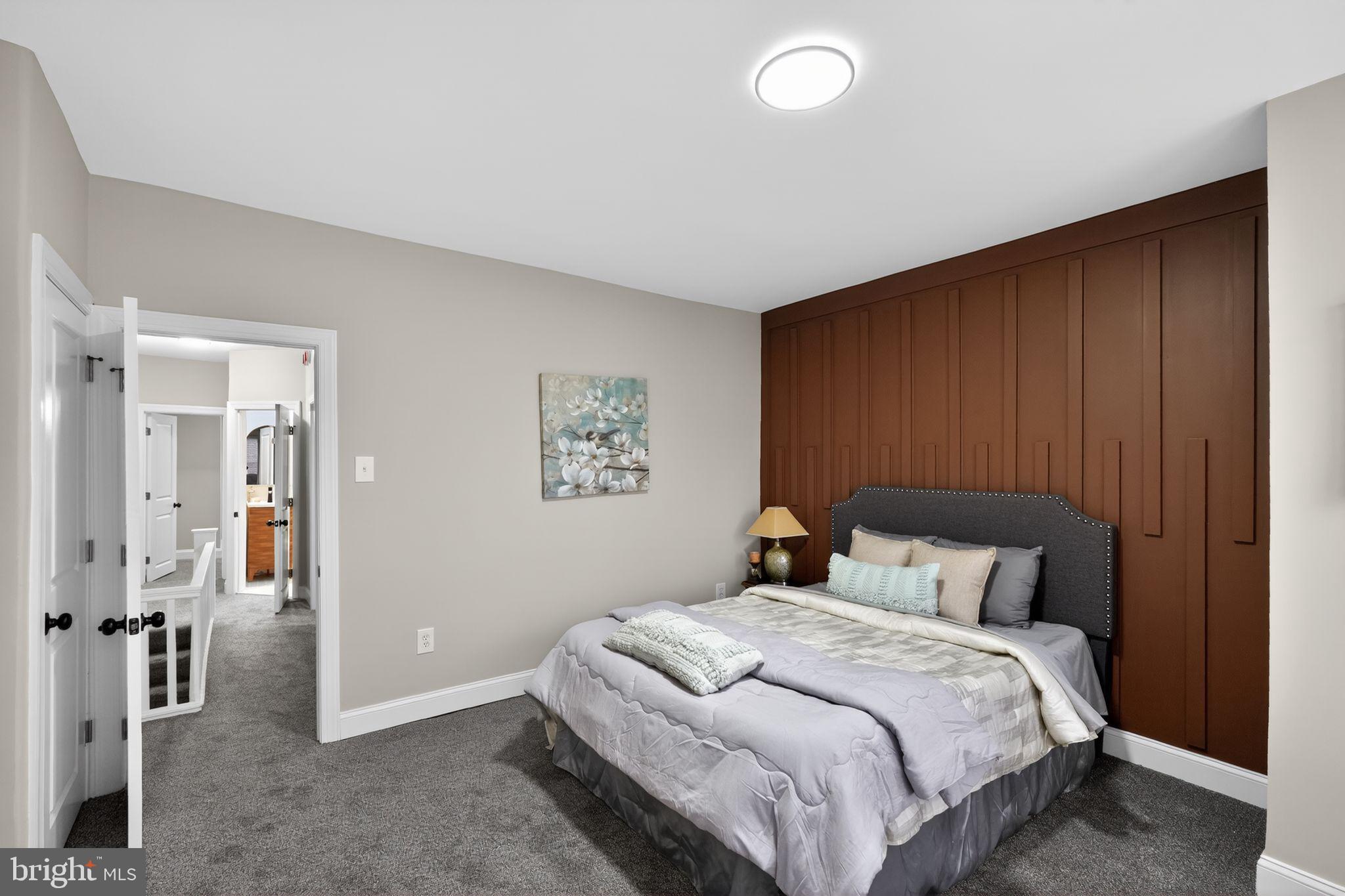 WEST OAK LANE - Residential